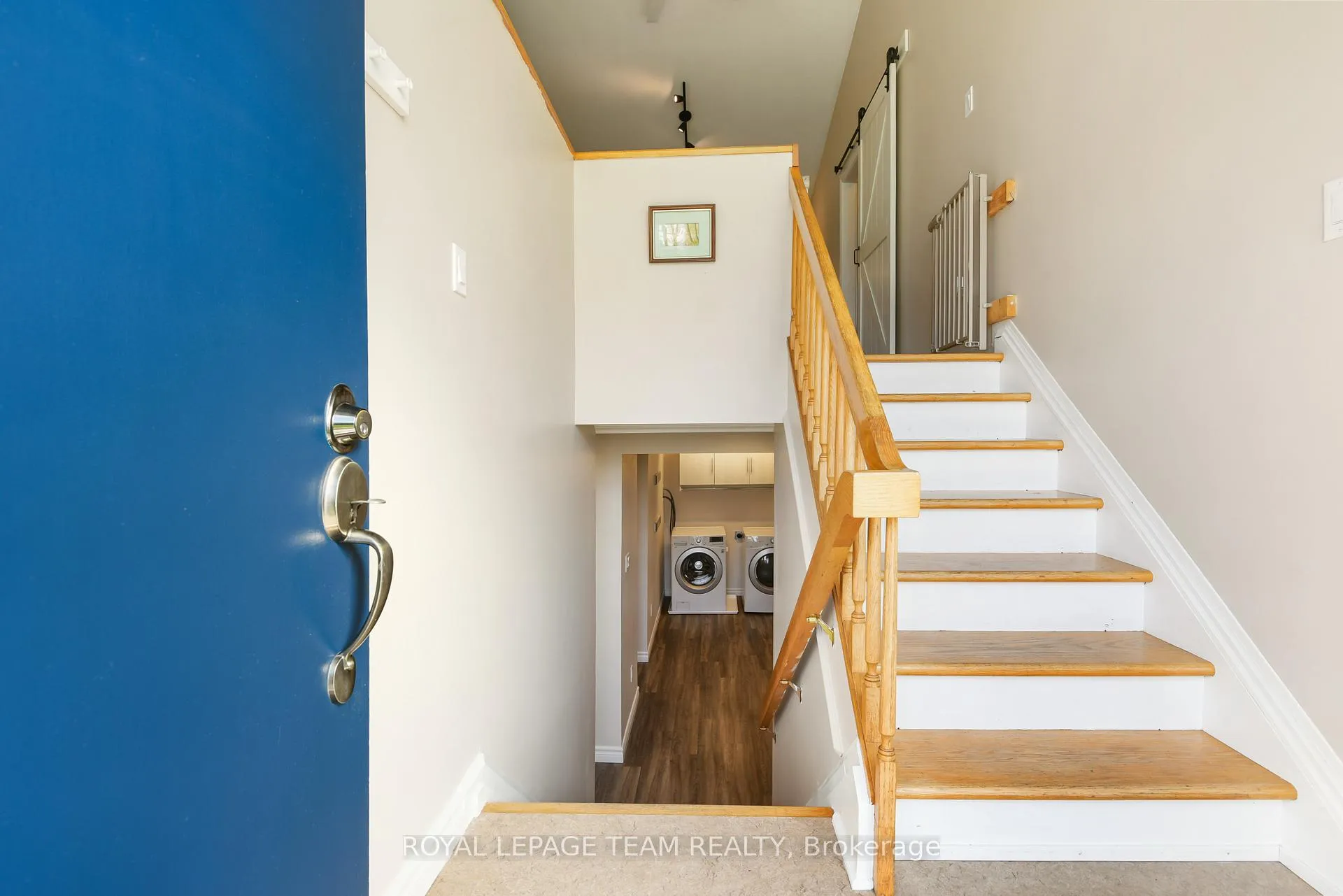 Photo 5 of 102 Creek Drive, Ottawa, Fitzroy — HOMEH