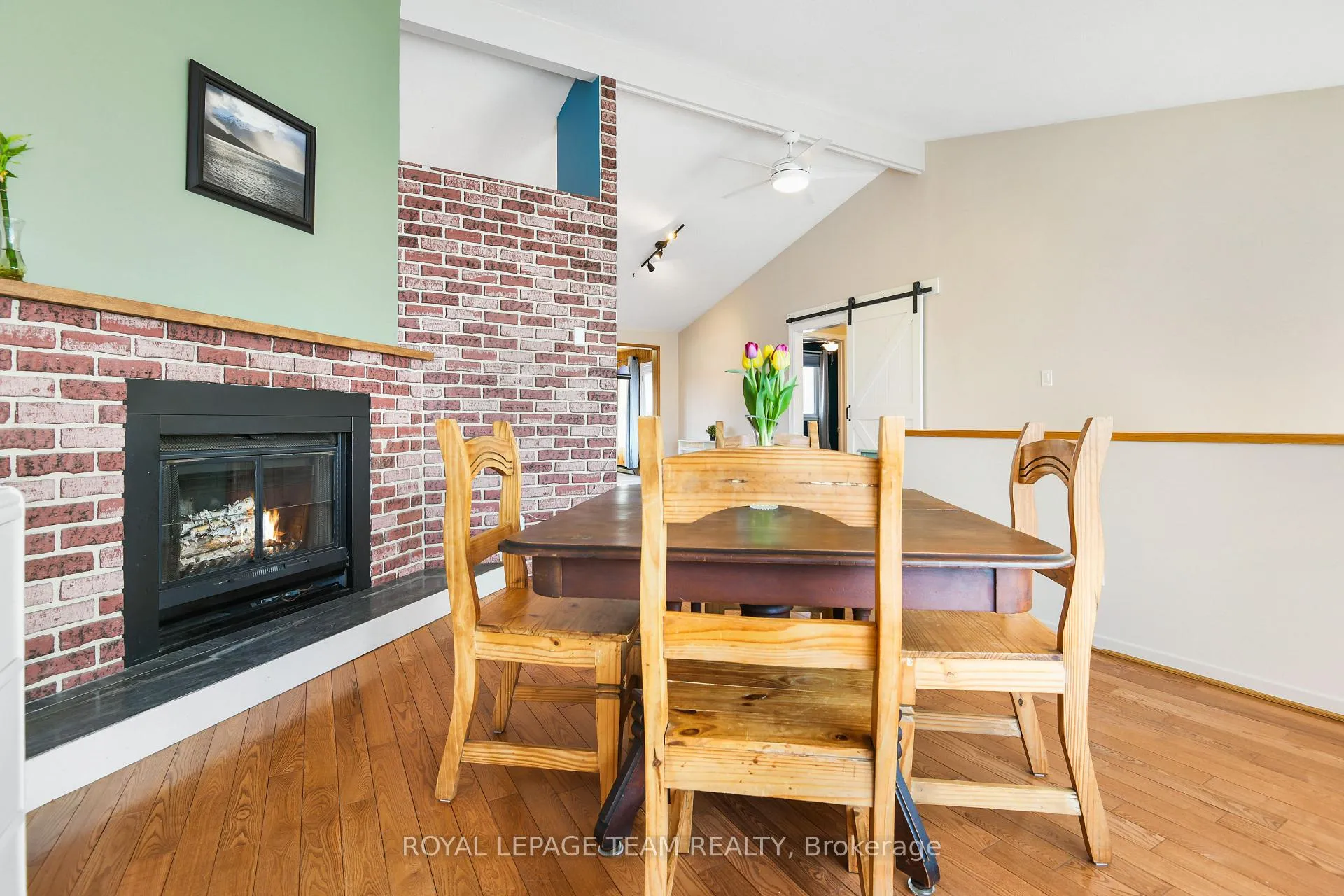 Photo 8 of 102 Creek Drive, Ottawa, Fitzroy — HOMEH