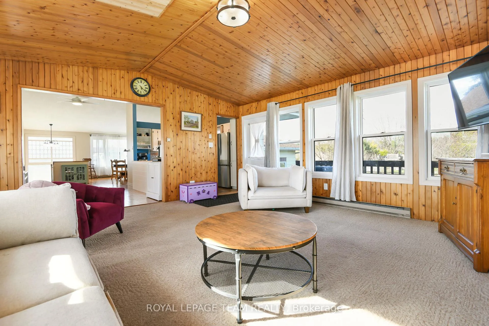 Photo 12 of 102 Creek Drive, Ottawa, Fitzroy — HOMEH