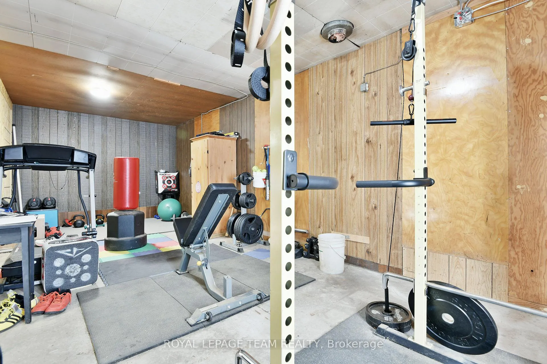 Photo 37 of 102 Creek Drive, Ottawa, Fitzroy — HOMEH