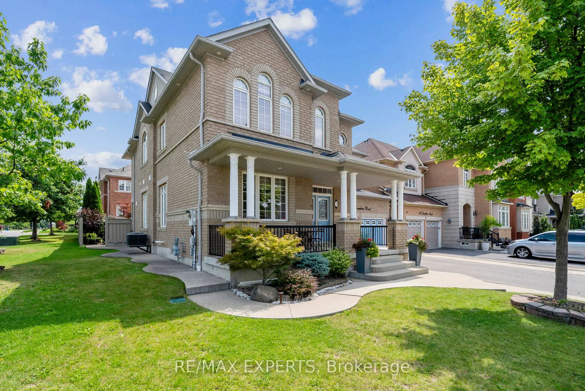 Photo 5 of 126 Josephine Road W, Vaughan, Vellore Village — HOMEH
