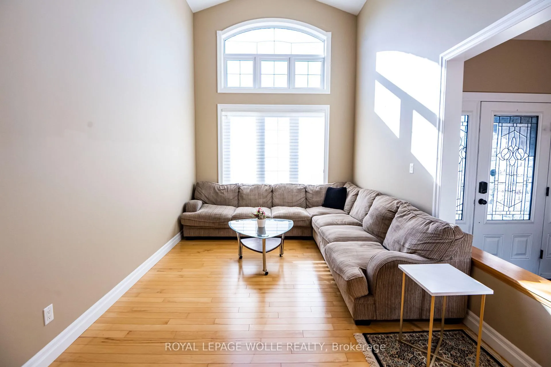 Photo 3 of 406 Rideau River Street, Waterloo — HOMEH