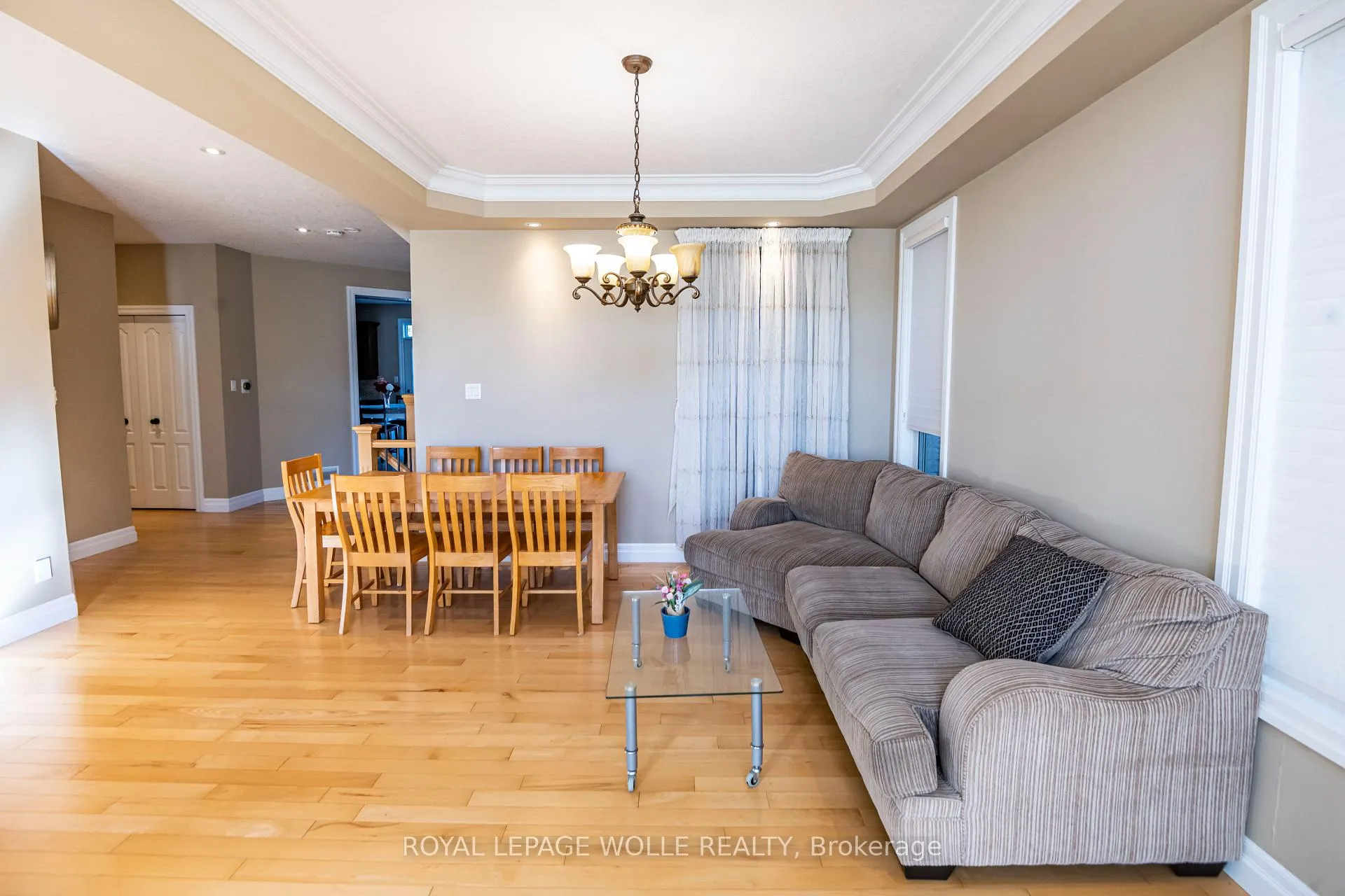 Photo 4 of 406 Rideau River Street, Waterloo — HOMEH