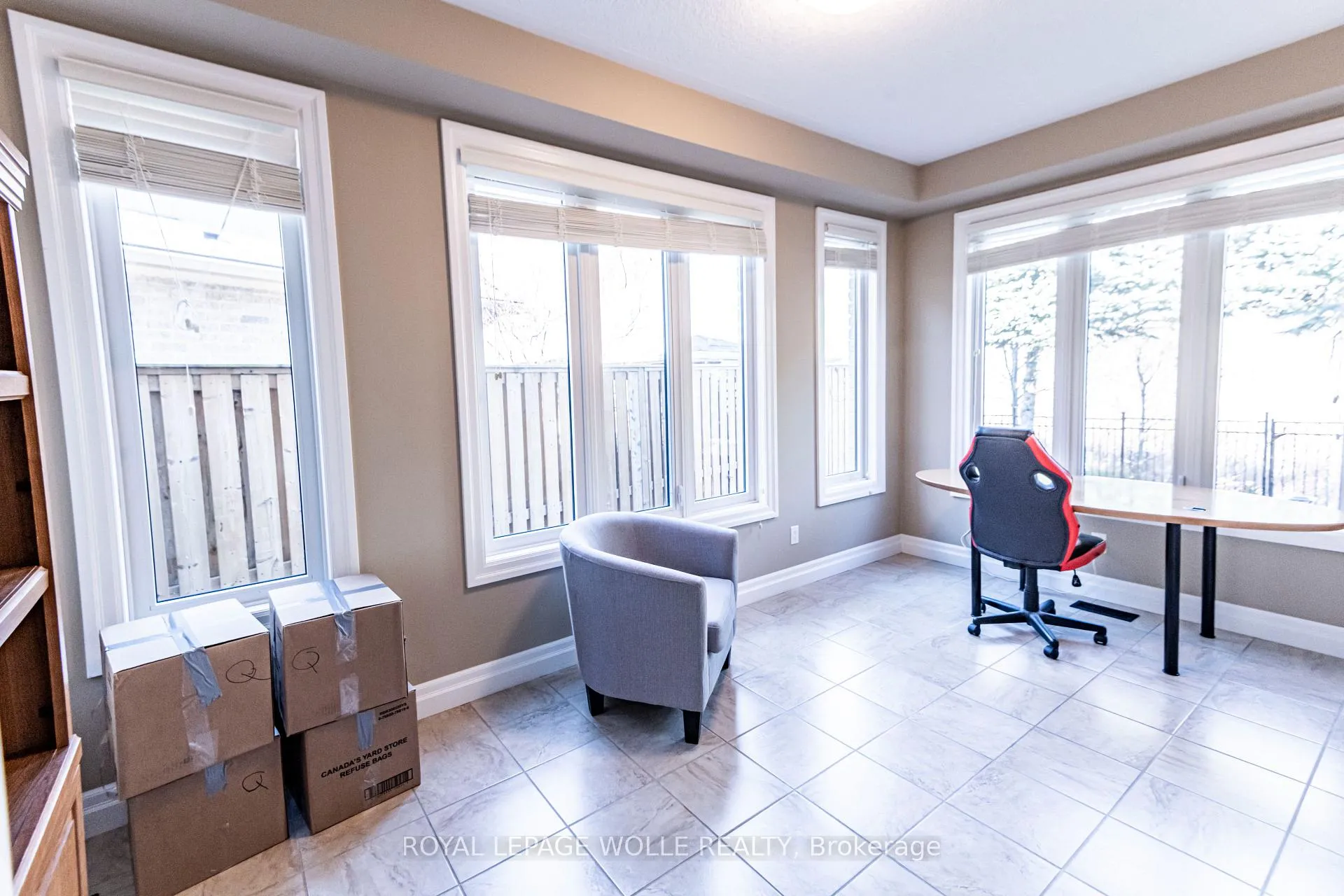 Photo 15 of 406 Rideau River Street, Waterloo — HOMEH