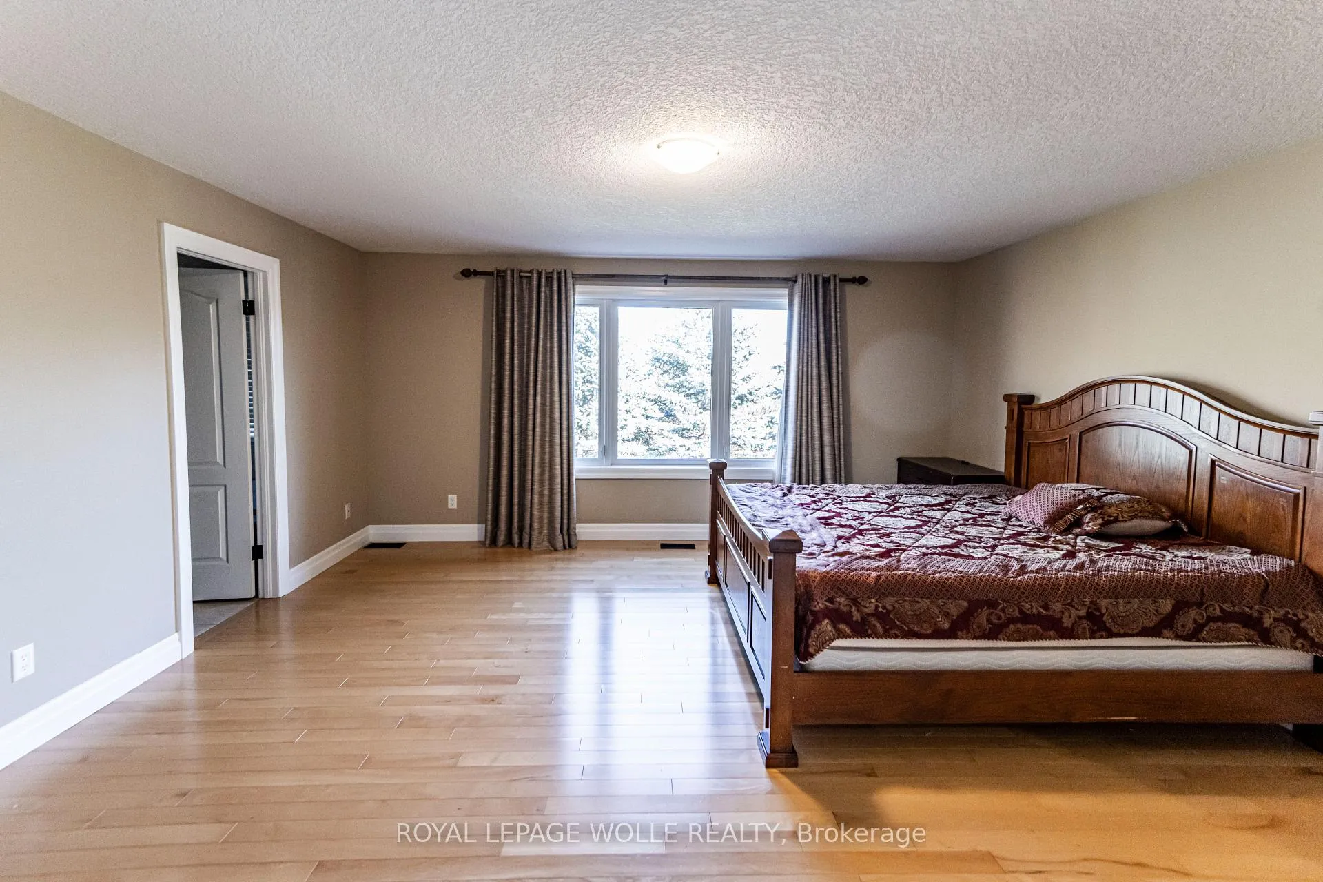 Photo 18 of 406 Rideau River Street, Waterloo — HOMEH