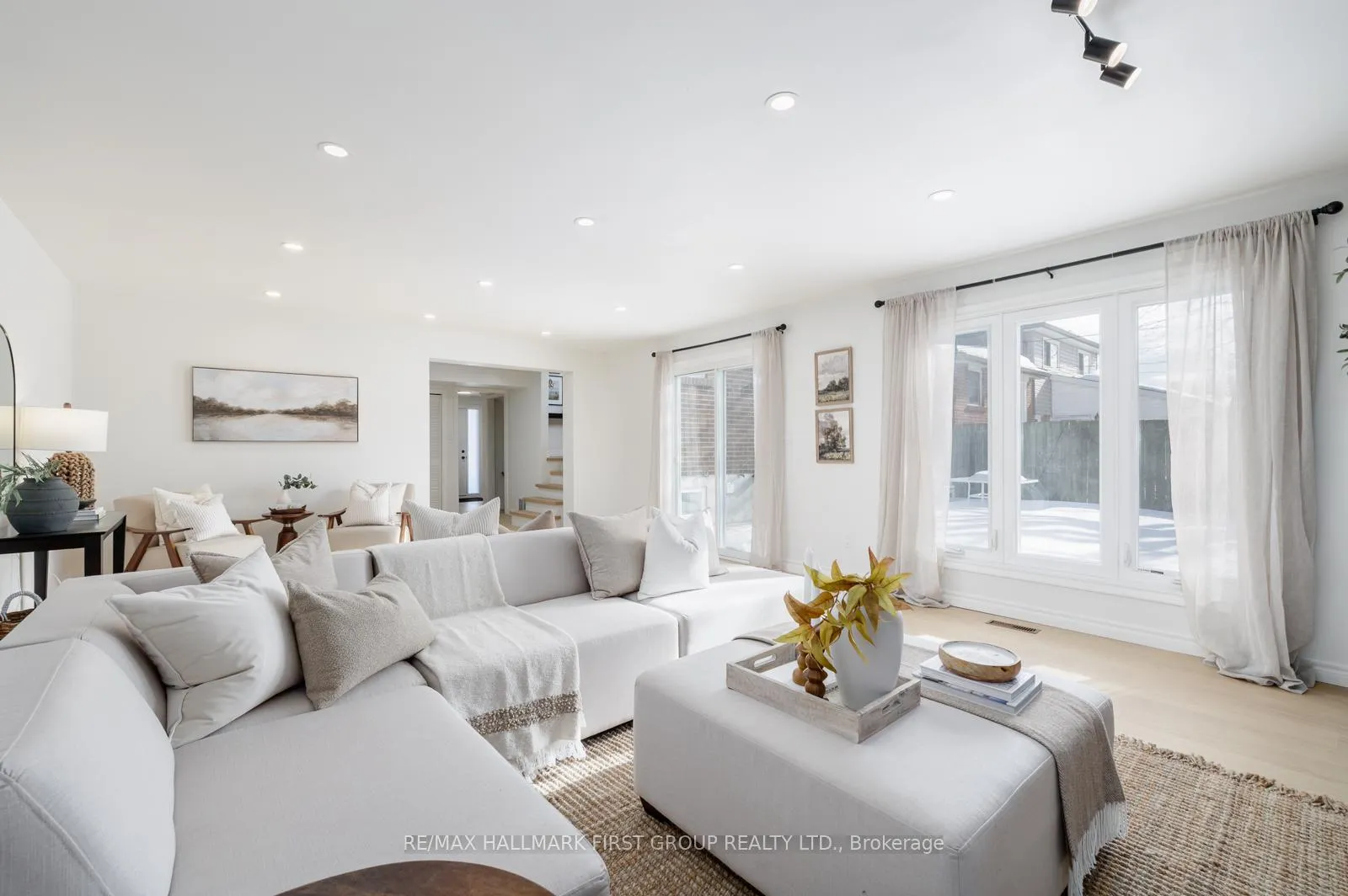 Photo 6 of 16 Bryant Road, Ajax, South East — HOMEH