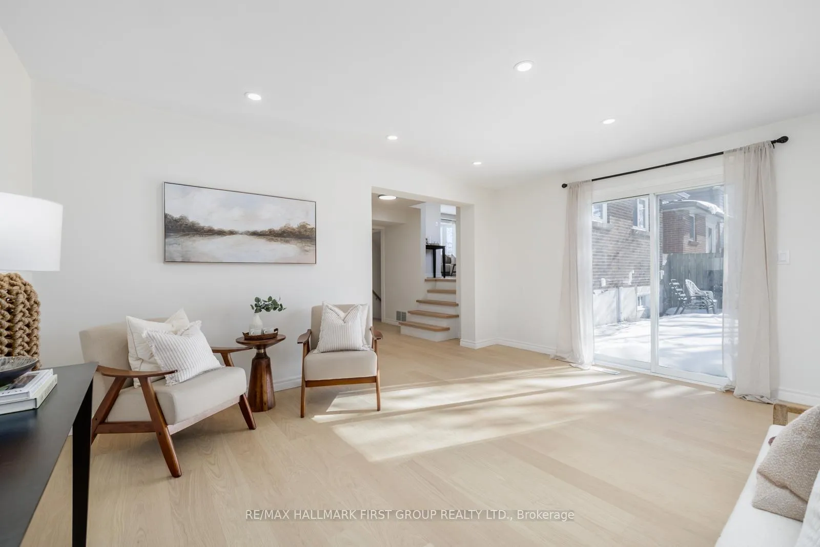 Photo 7 of 16 Bryant Road, Ajax, South East — HOMEH
