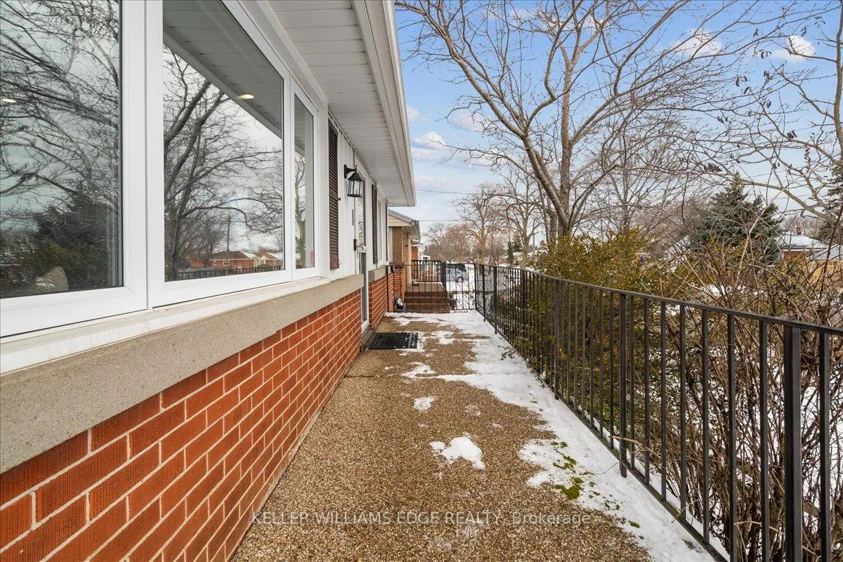 Photo 5 of 4 Fernwood Crescent, Hamilton, Hampton Heights — HOMEH