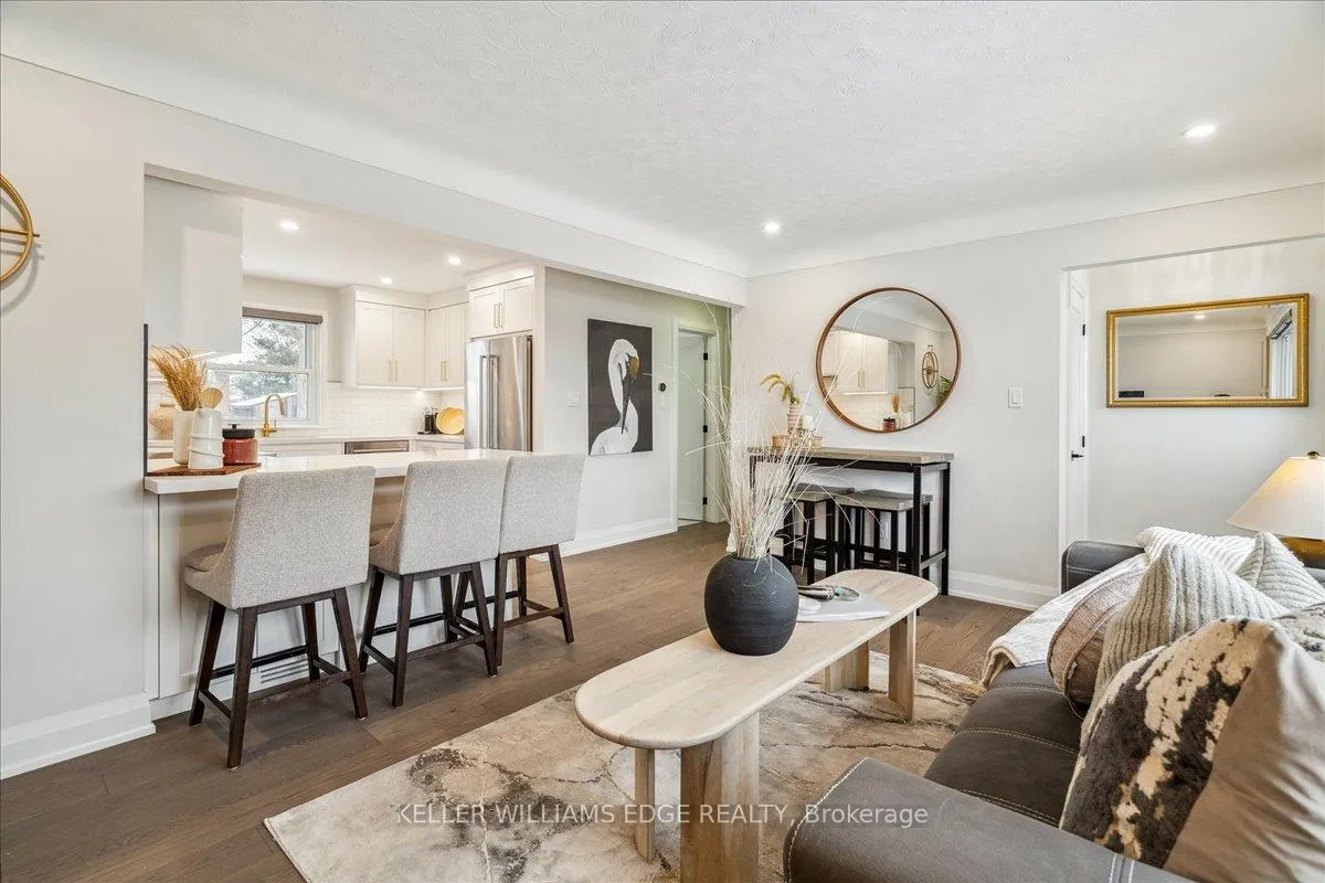 Photo 7 of 4 Fernwood Crescent, Hamilton, Hampton Heights — HOMEH