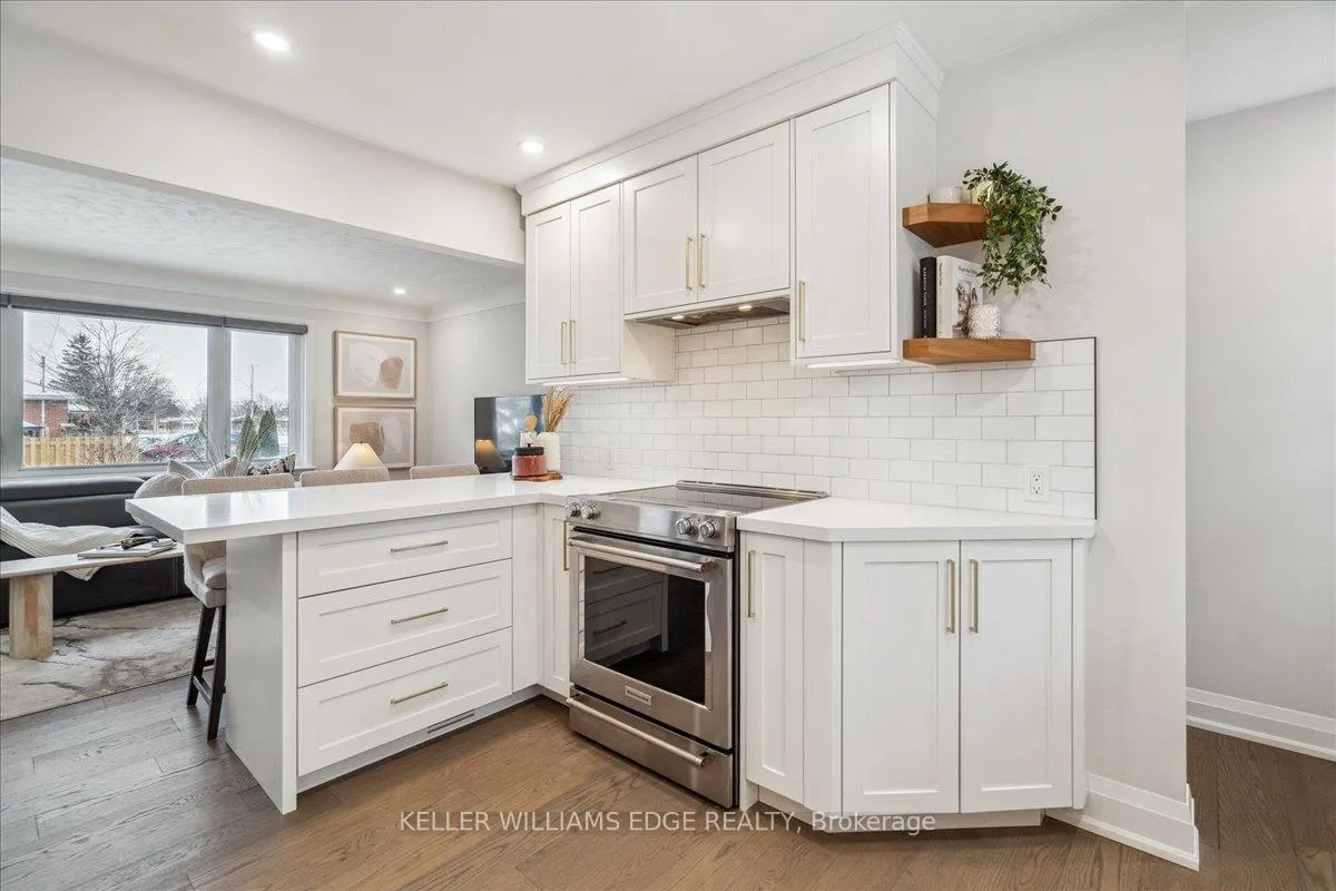 Photo 11 of 4 Fernwood Crescent, Hamilton, Hampton Heights — HOMEH