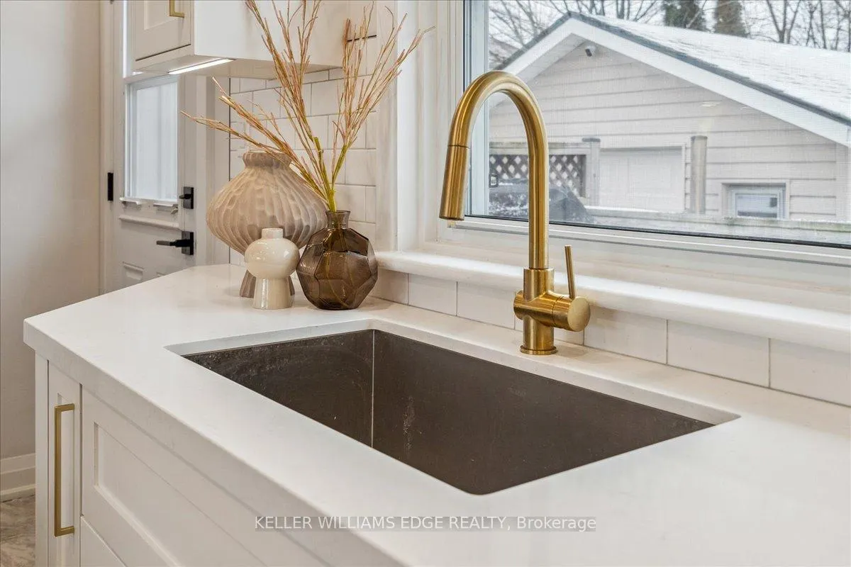 Photo 15 of 4 Fernwood Crescent, Hamilton, Hampton Heights — HOMEH