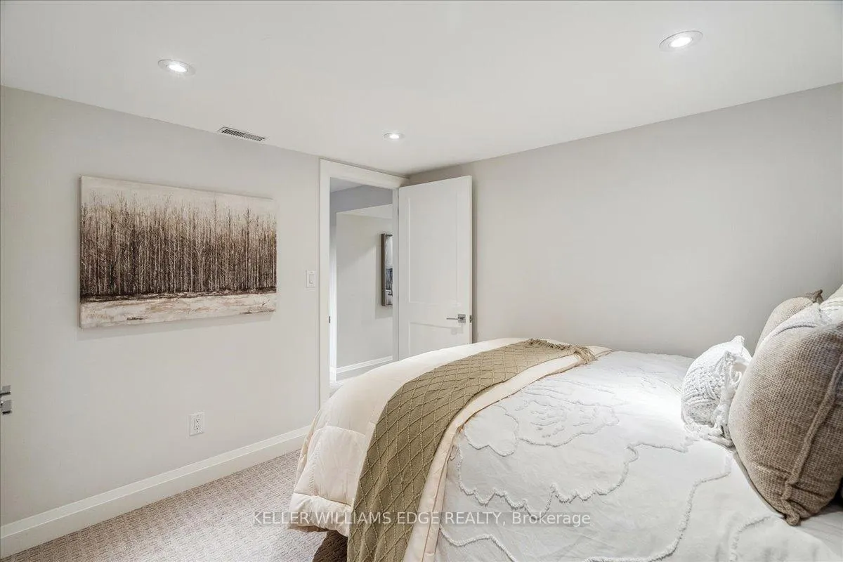 Photo 29 of 4 Fernwood Crescent, Hamilton, Hampton Heights — HOMEH