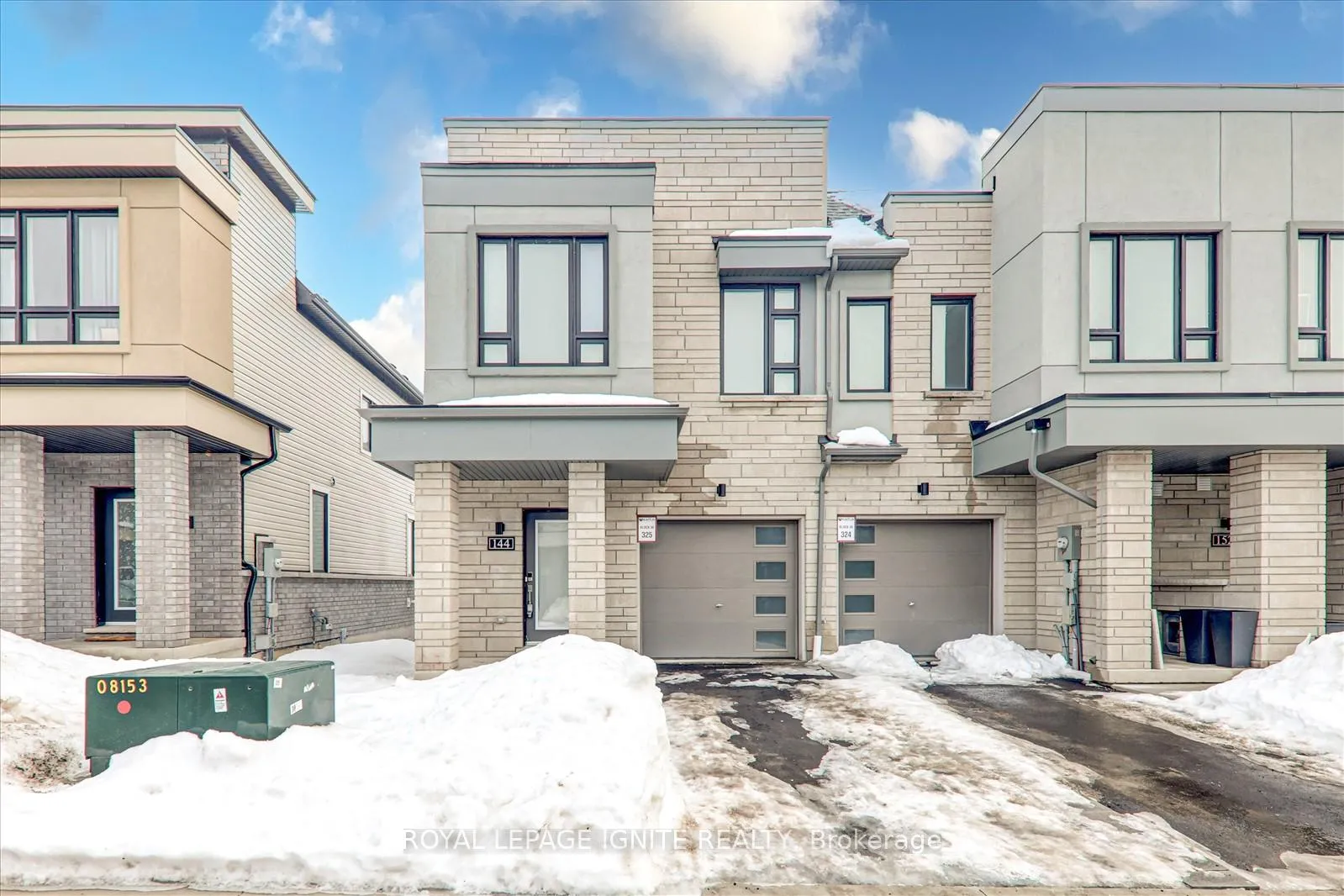 Photo 1 of 144 Sailors Landing, Clarington, Bowmanville — HOMEH