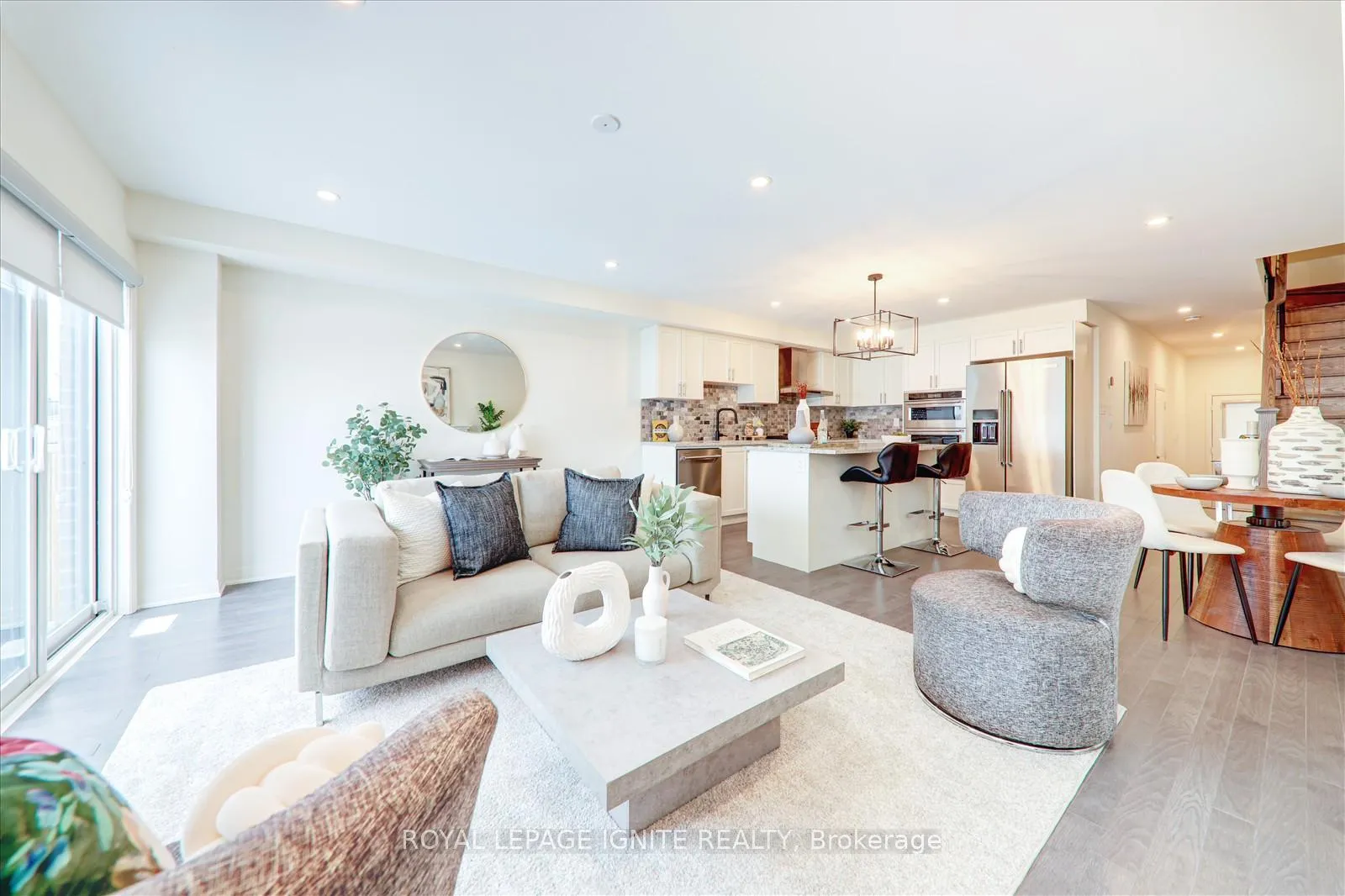 Photo 17 of 144 Sailors Landing, Clarington, Bowmanville — HOMEH