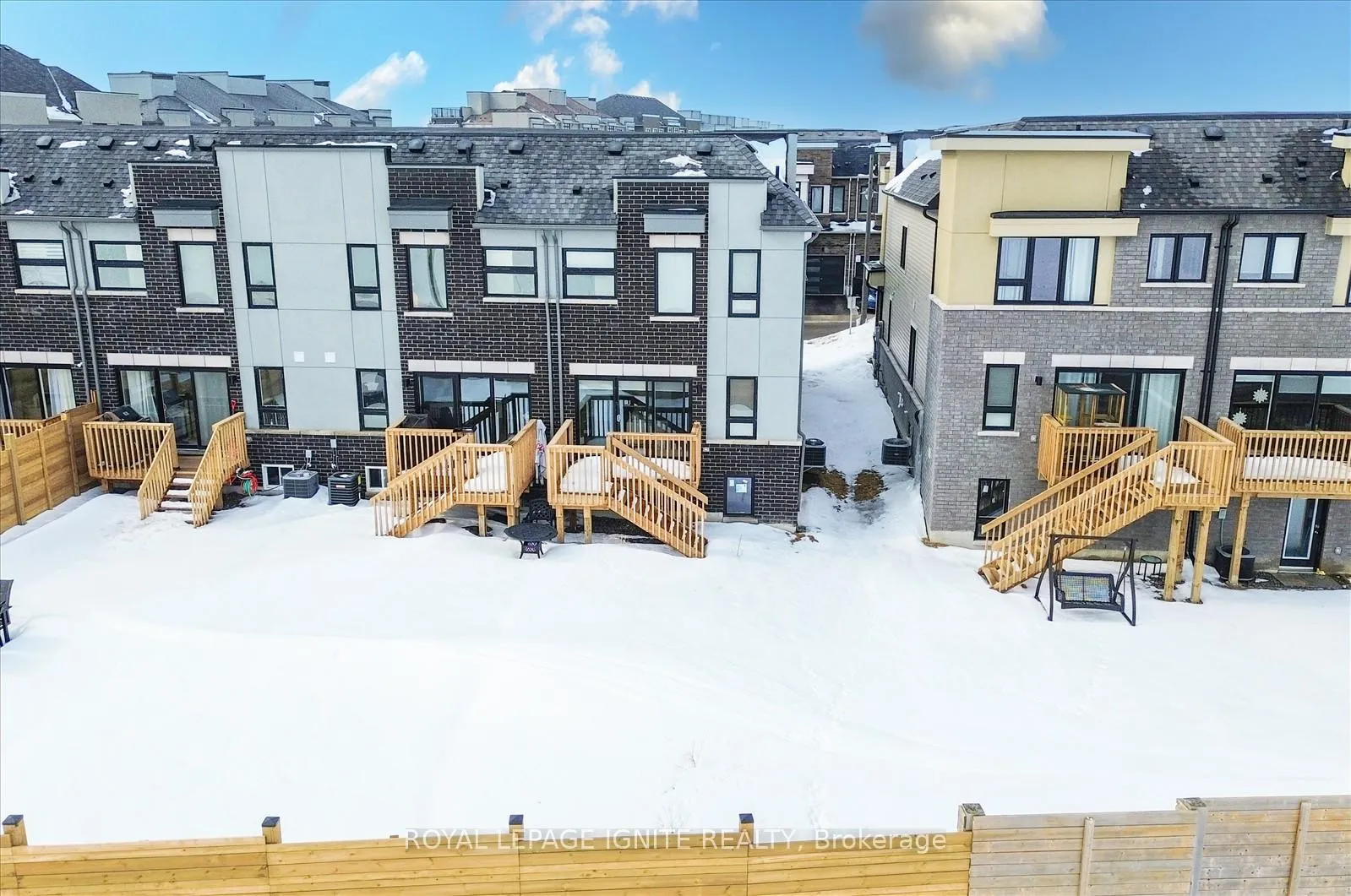 Photo 31 of 144 Sailors Landing, Clarington, Bowmanville — HOMEH