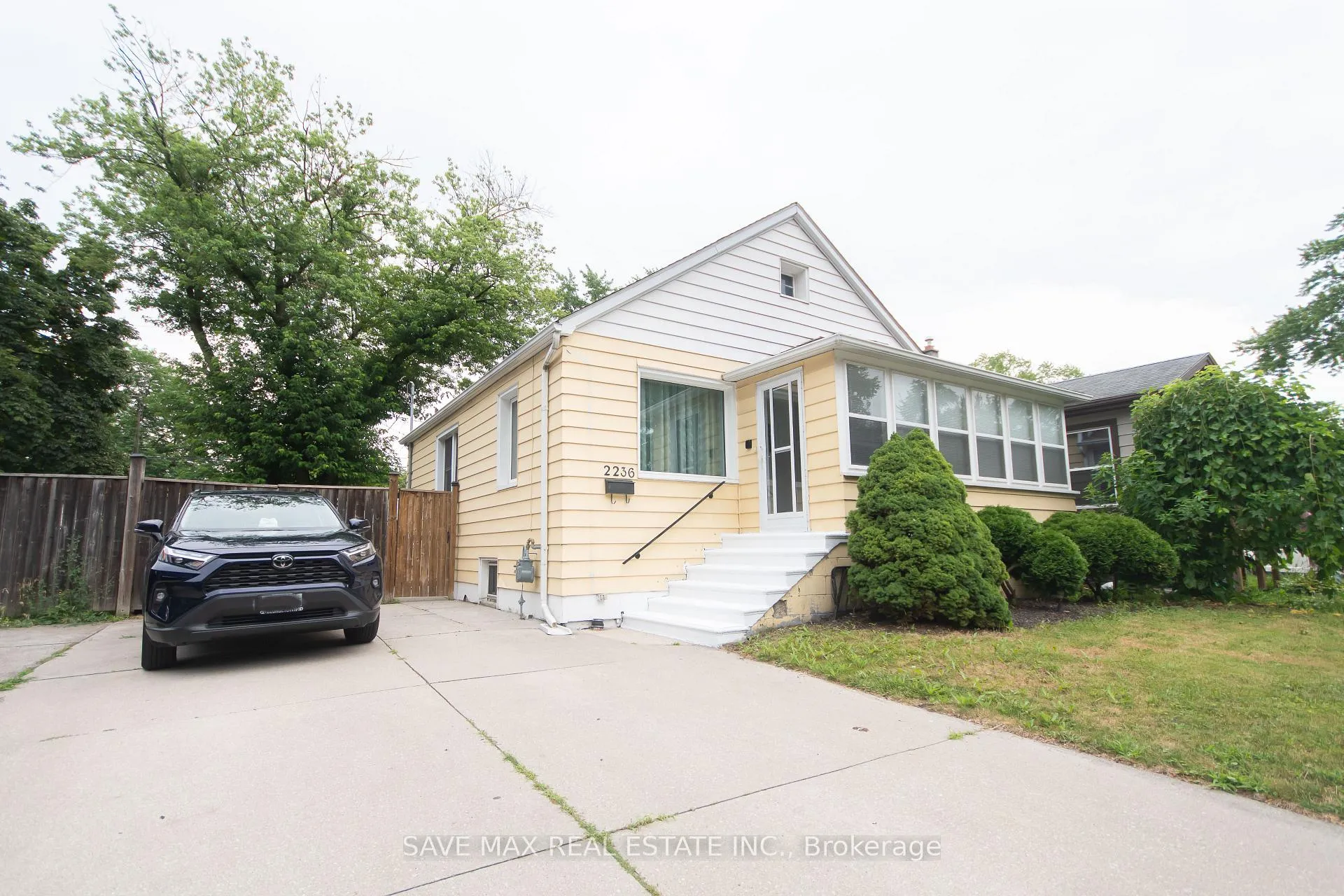 Photo 3 of 2236 Church Street, Windsor — HOMEH