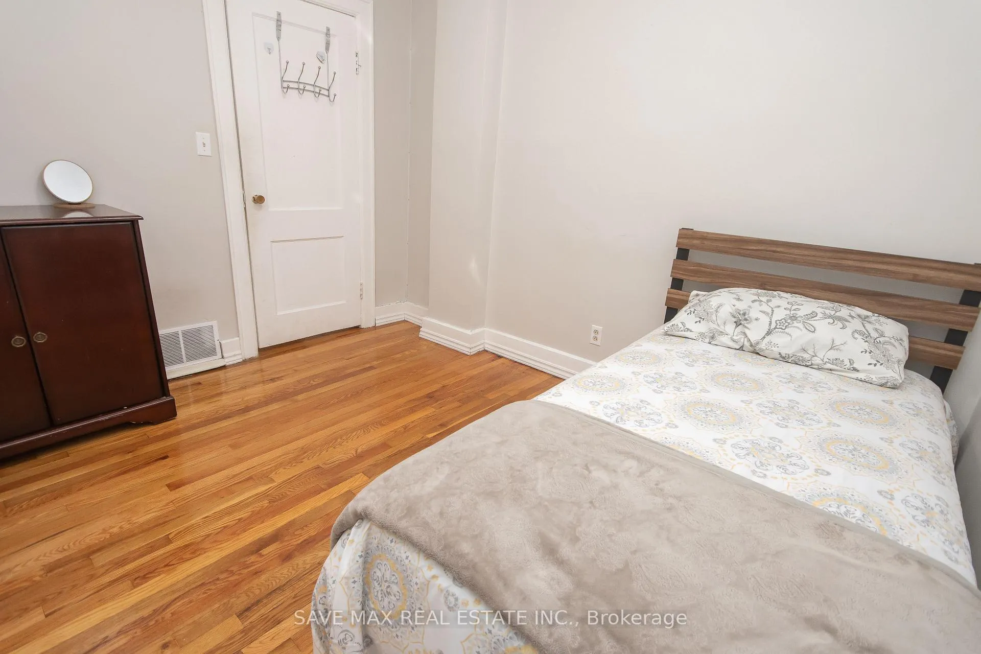 Photo 33 of 2236 Church Street, Windsor — HOMEH
