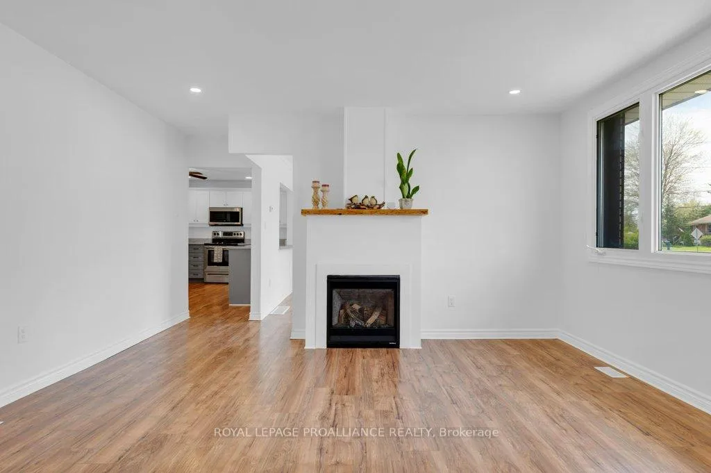 Photo 20 of 22227 Loyalist Parkway, Quinte West, Murray Ward — HOMEH