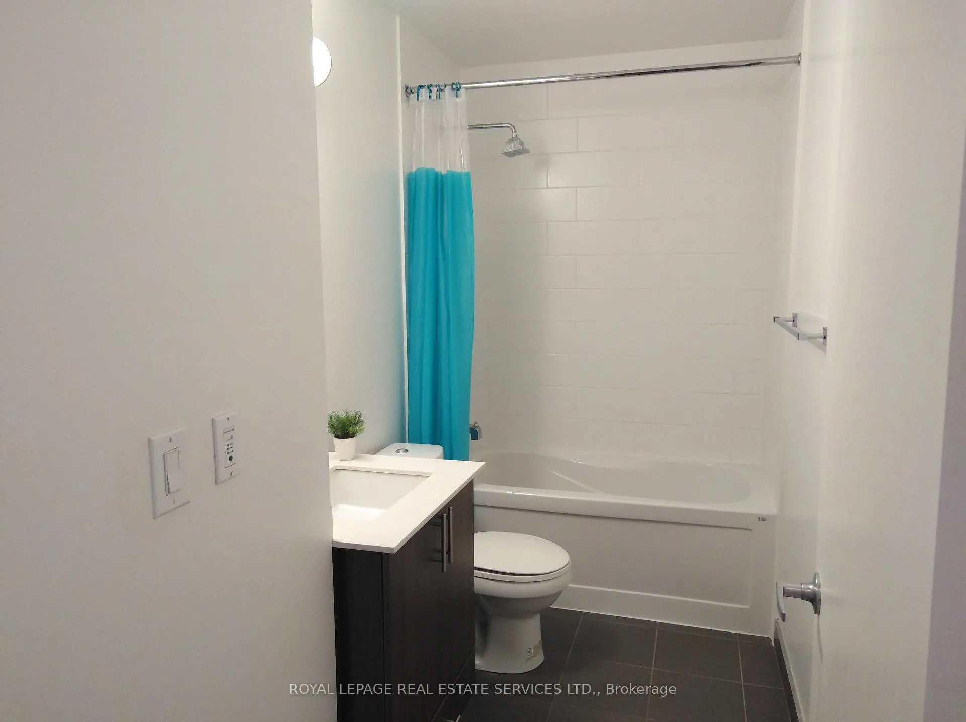 Photo 16 of Unit 1602, 225 Sackville Street, Toronto, Regent Park — HOMEH