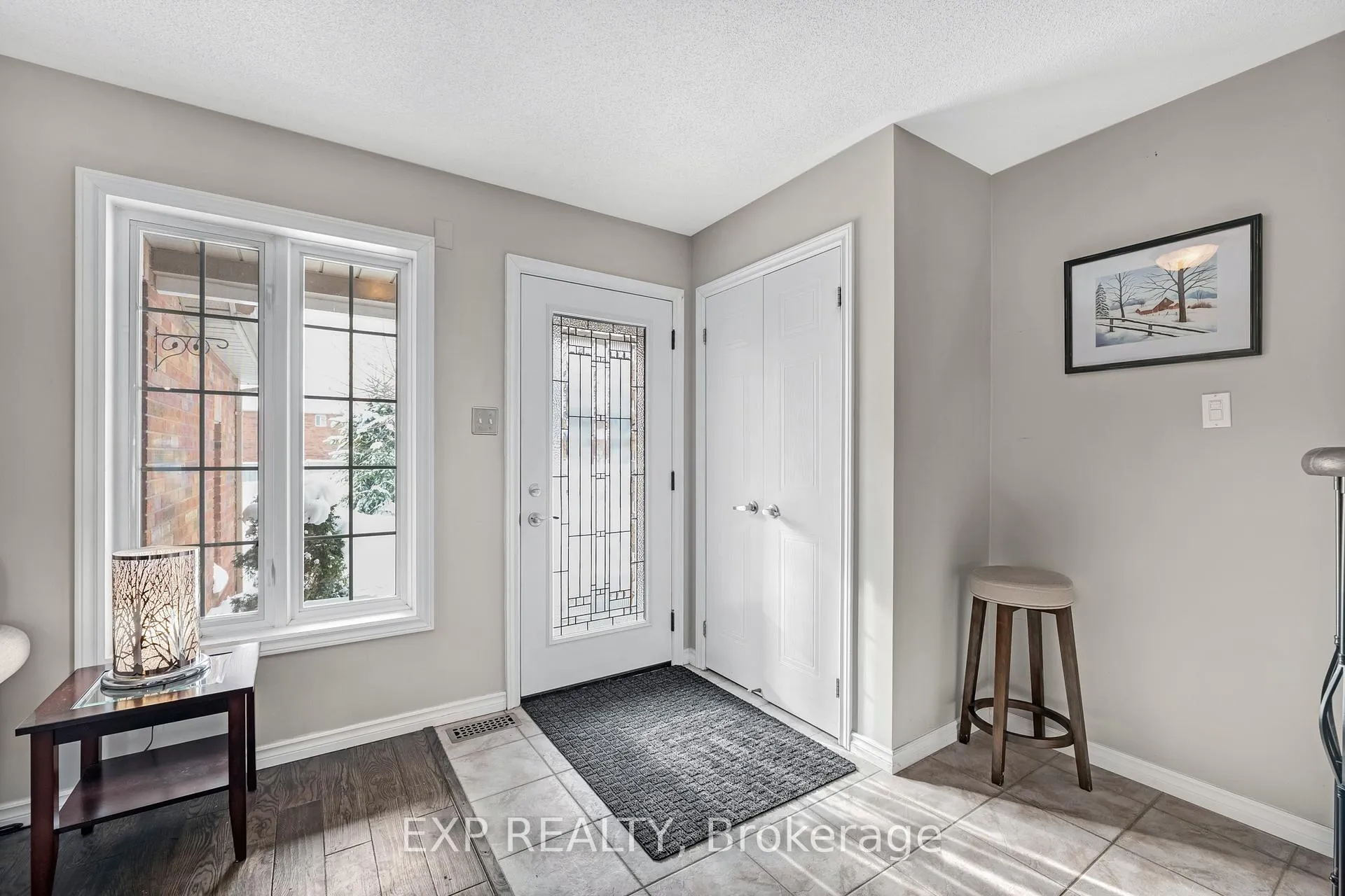 Photo 4 of 228 Mapleton Avenue S, Barrie, Holly — HOMEH