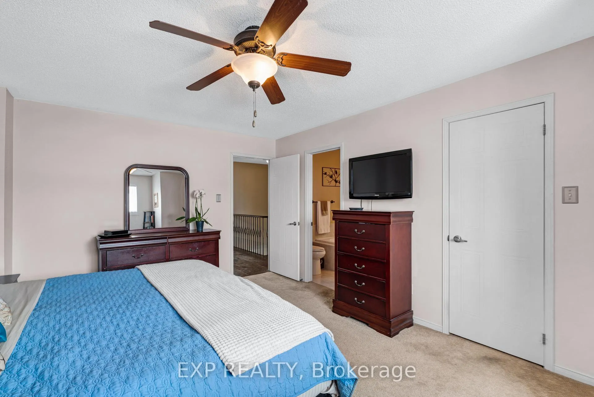 Photo 21 of 228 Mapleton Avenue S, Barrie, Holly — HOMEH