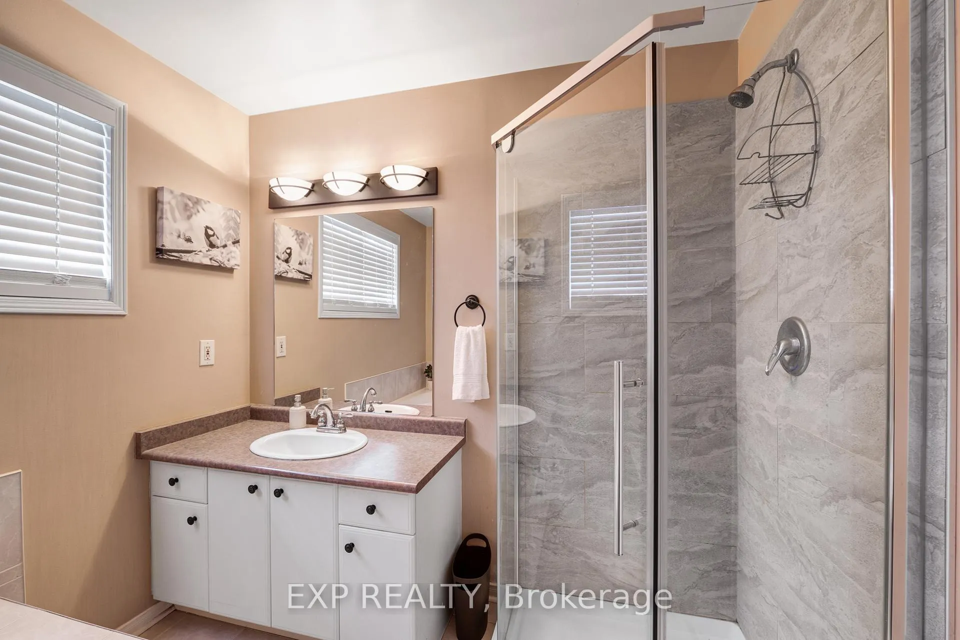 Photo 22 of 228 Mapleton Avenue S, Barrie, Holly — HOMEH