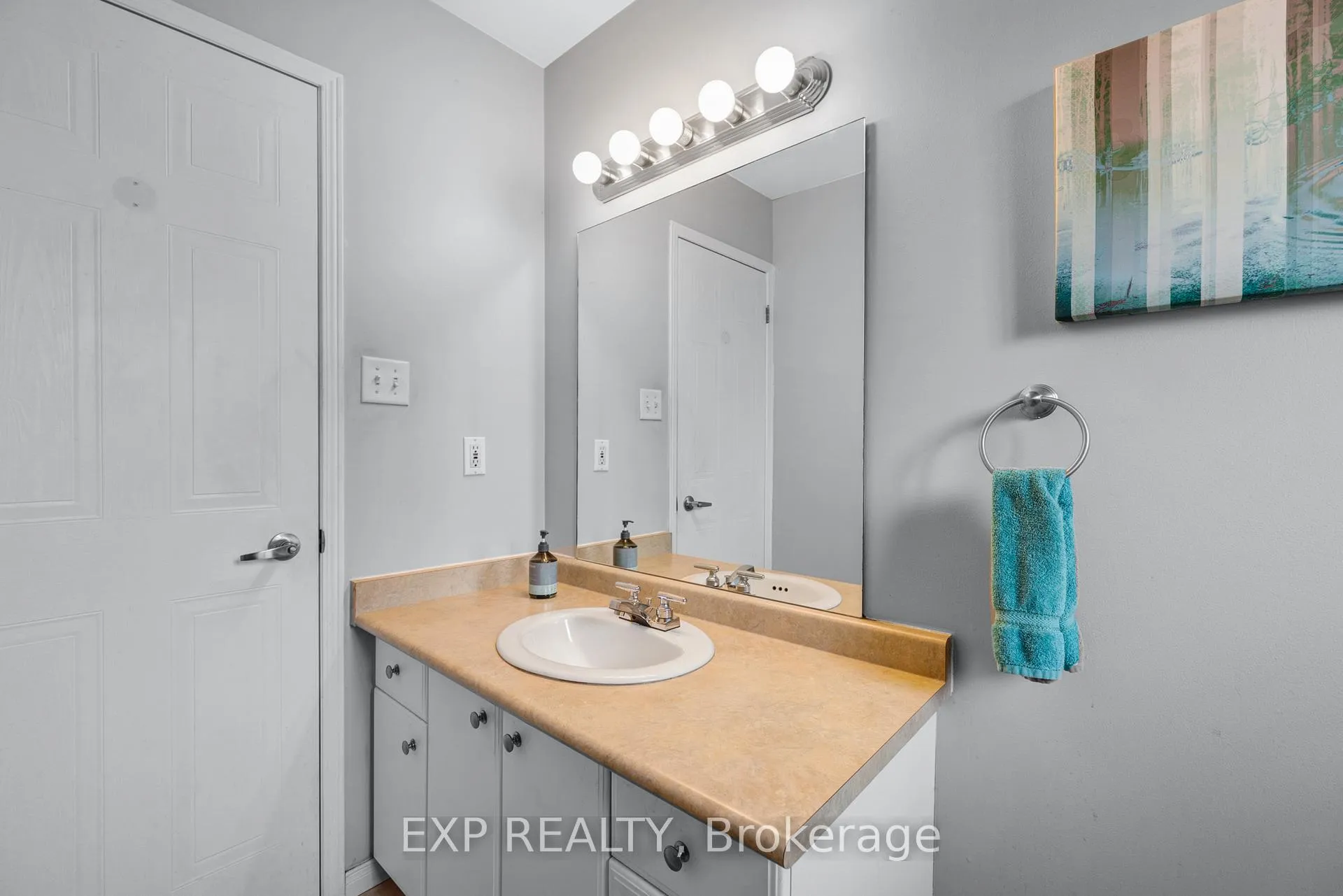 Photo 26 of 228 Mapleton Avenue S, Barrie, Holly — HOMEH