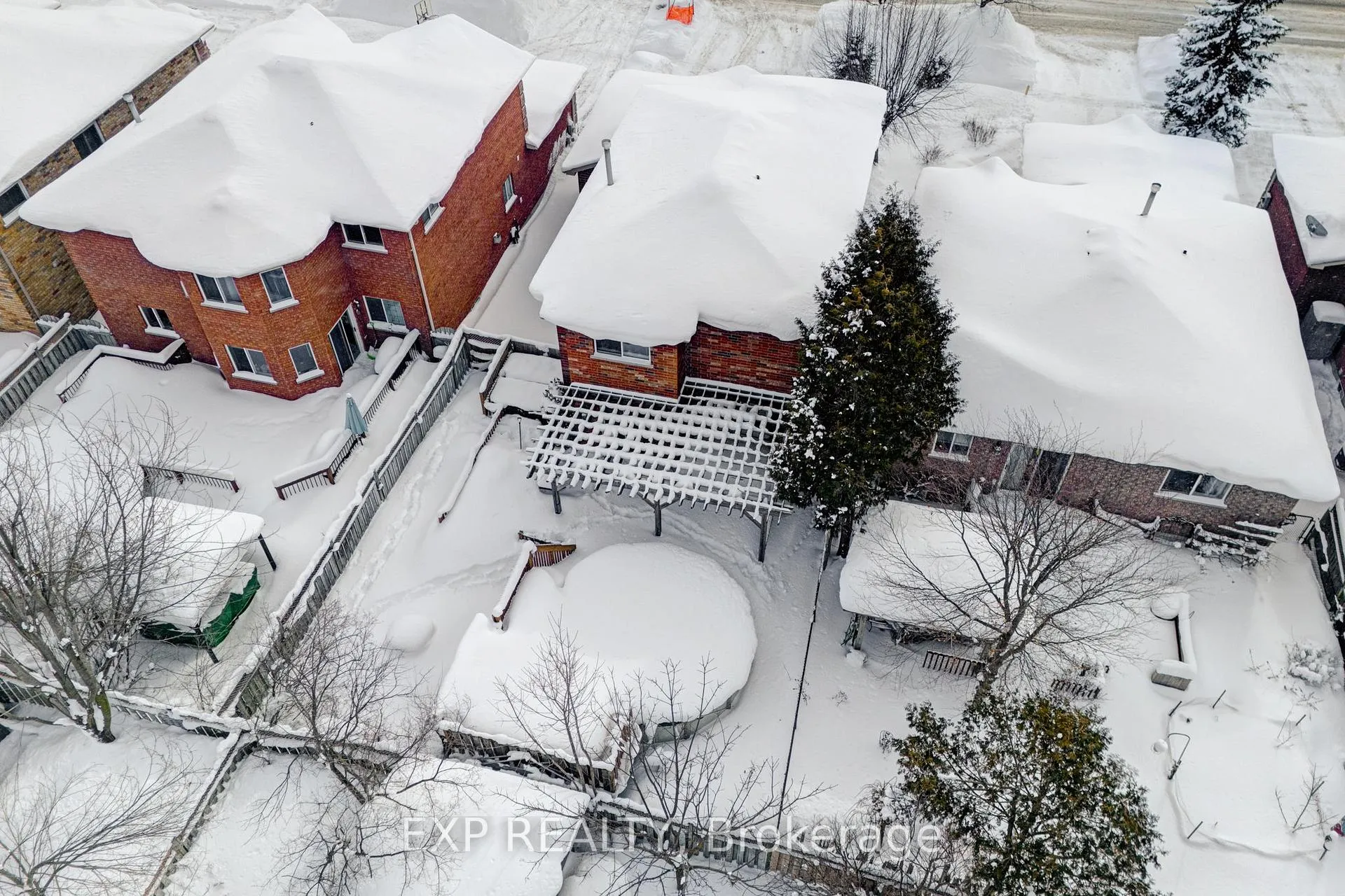 Photo 46 of 228 Mapleton Avenue S, Barrie, Holly — HOMEH