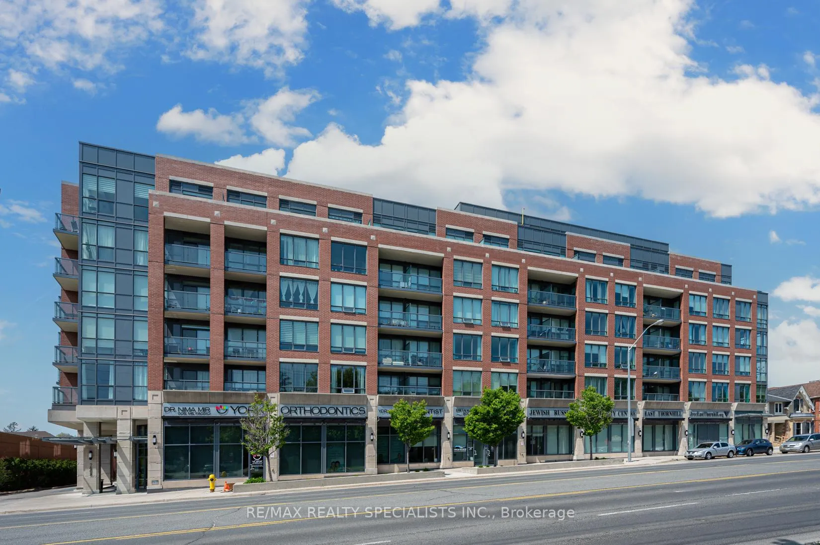 Photo 2 of Unit 426, 7608 Yonge Street, Vaughan, Crestwood-Springfarm-Yorkhill — HOMEH