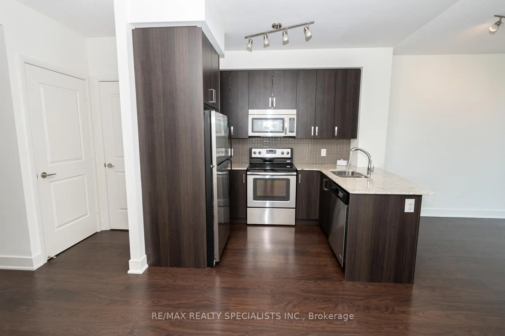 Photo 16 of Unit 426, 7608 Yonge Street, Vaughan, Crestwood-Springfarm-Yorkhill — HOMEH
