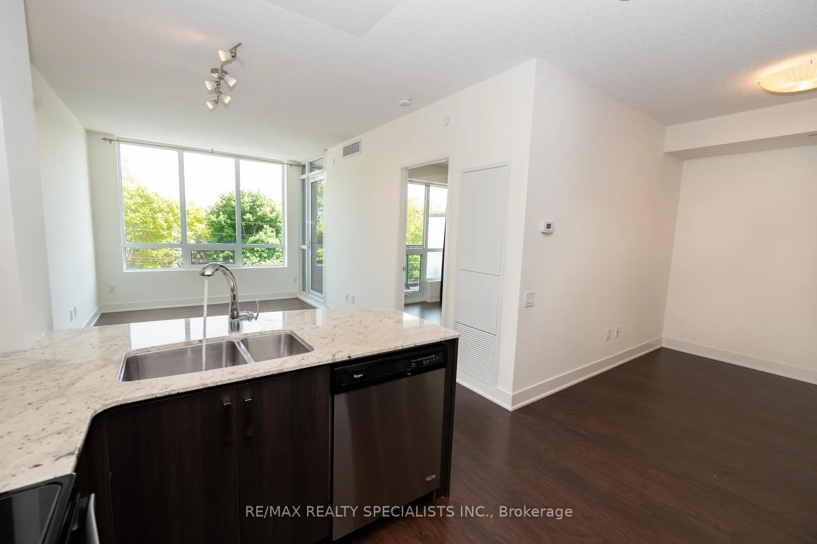 Photo 17 of Unit 426, 7608 Yonge Street, Vaughan, Crestwood-Springfarm-Yorkhill — HOMEH