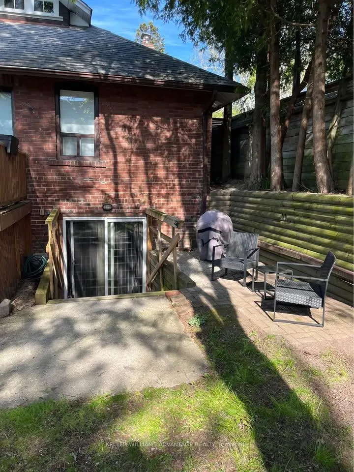 Photo 10 of 2 Edgewood Gardens, Toronto, Woodbine Corridor — HOMEH