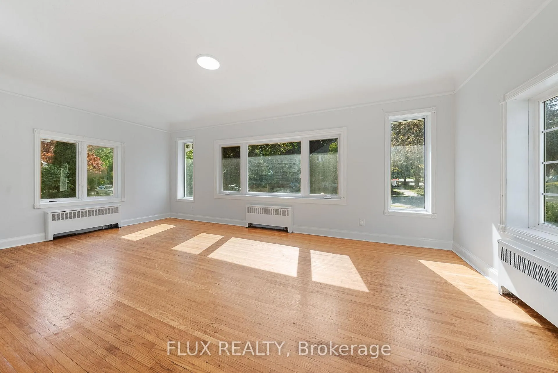 Photo 5 of 132 Merner Avenue, Kitchener — HOMEH