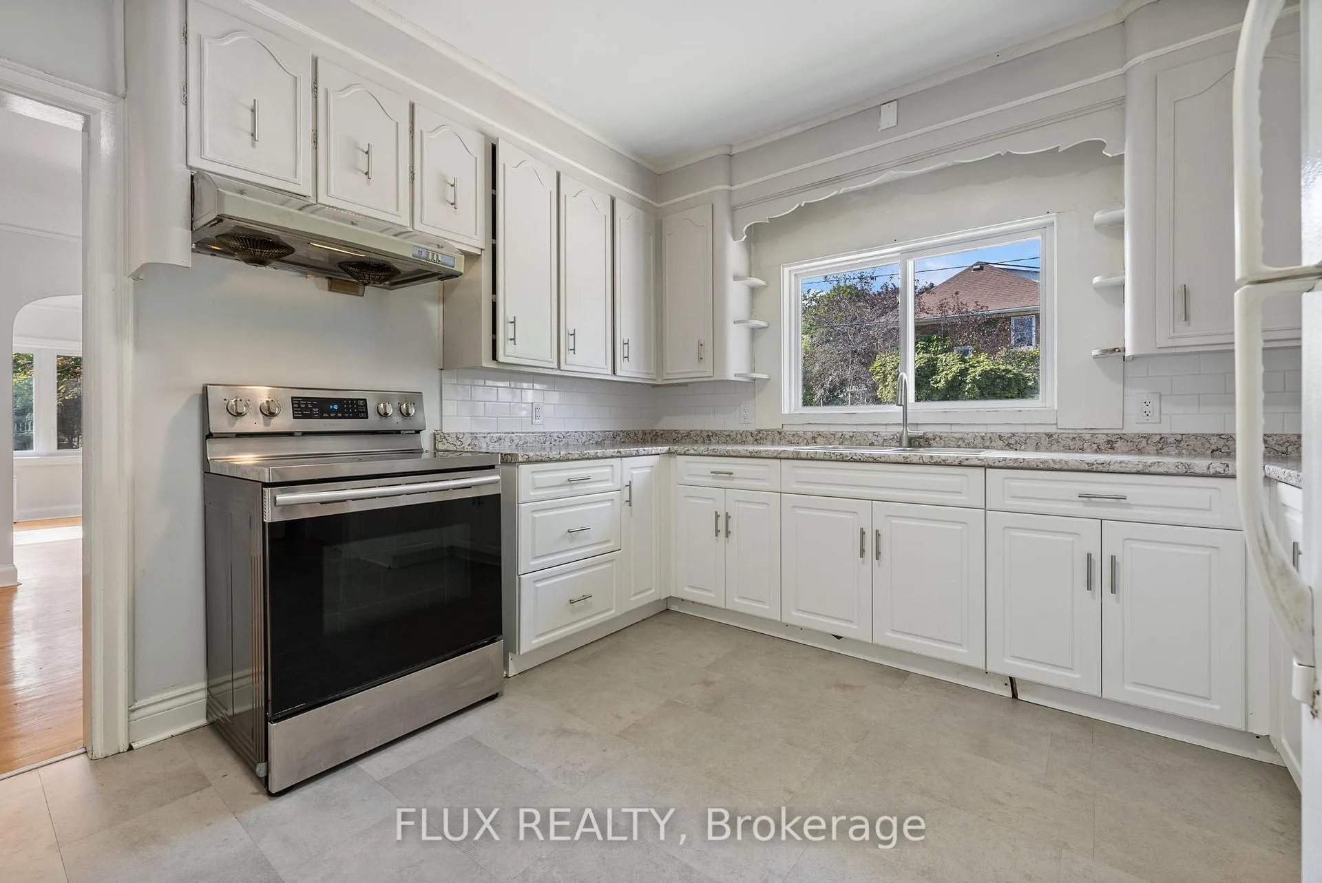 Photo 13 of 132 Merner Avenue, Kitchener — HOMEH