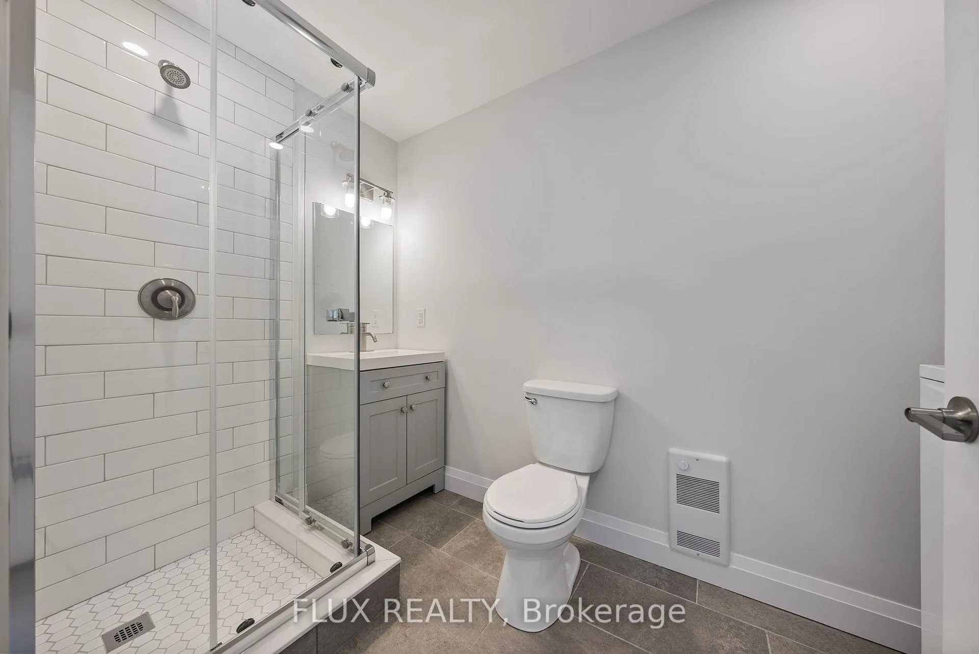 Photo 24 of 132 Merner Avenue, Kitchener — HOMEH