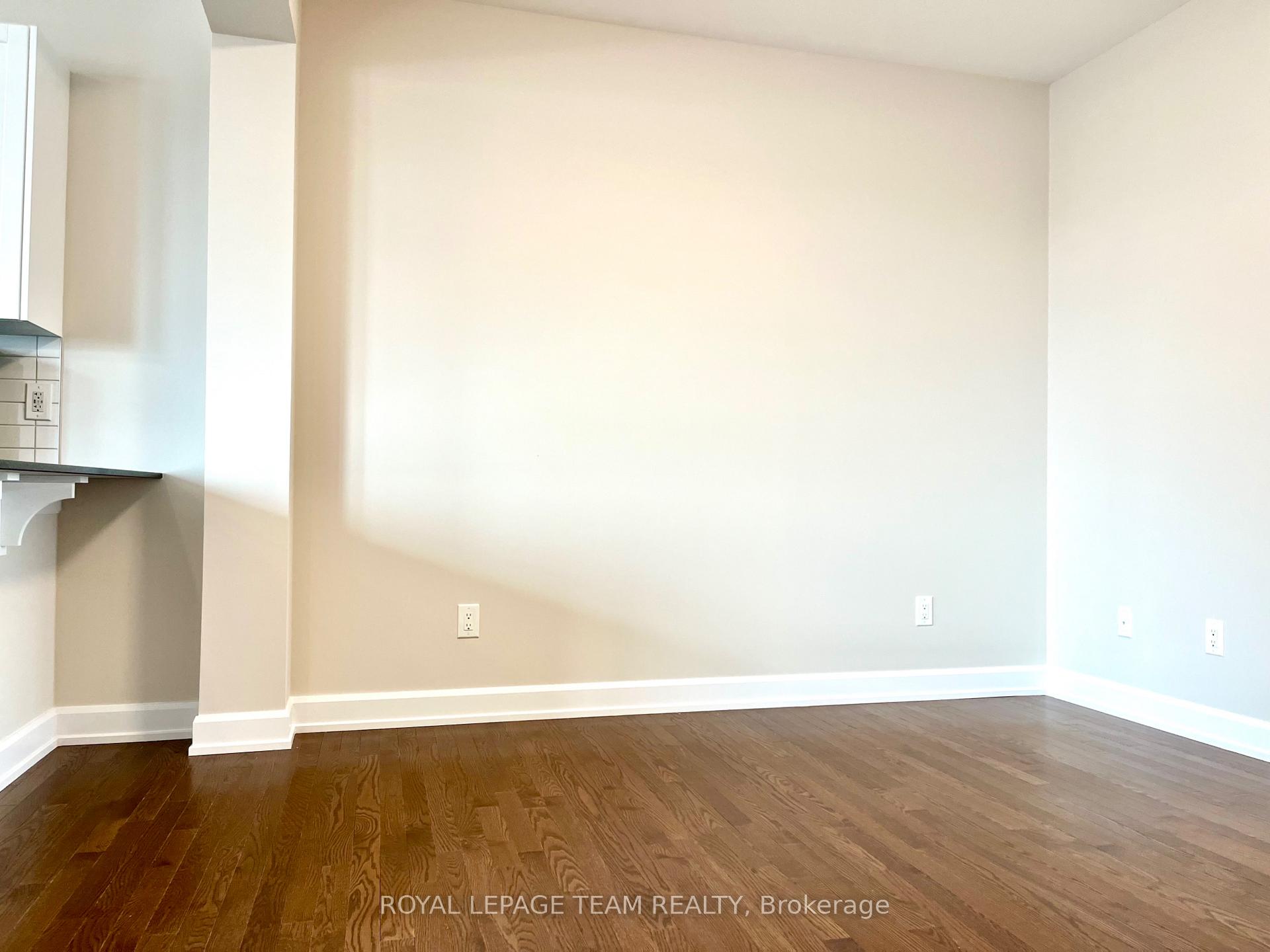 Photo 4 of 642 Expansion Road, Ottawa, Barrhaven - Half Moon Bay — HOMEH