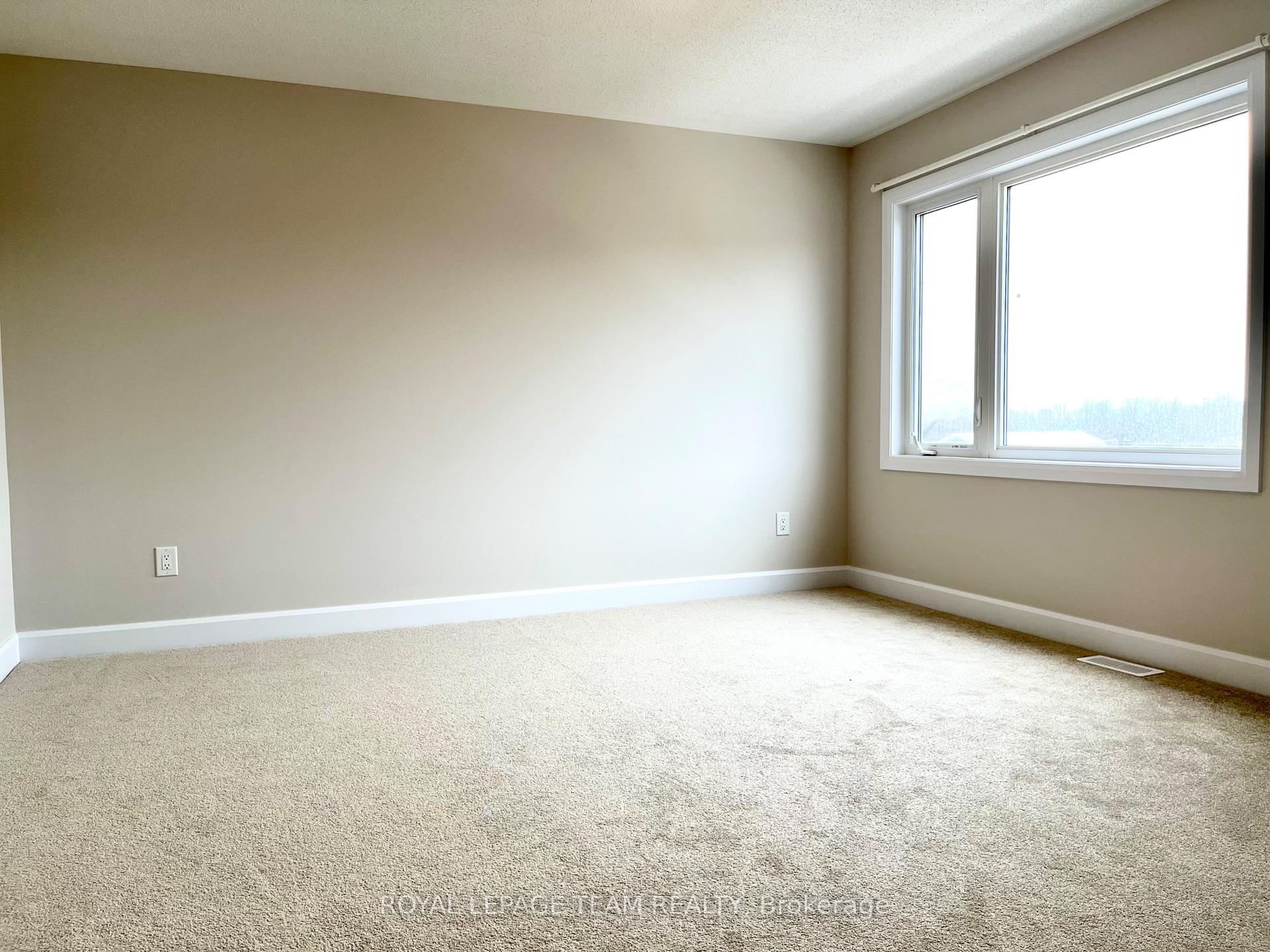 Photo 13 of 642 Expansion Road, Ottawa, Barrhaven - Half Moon Bay — HOMEH
