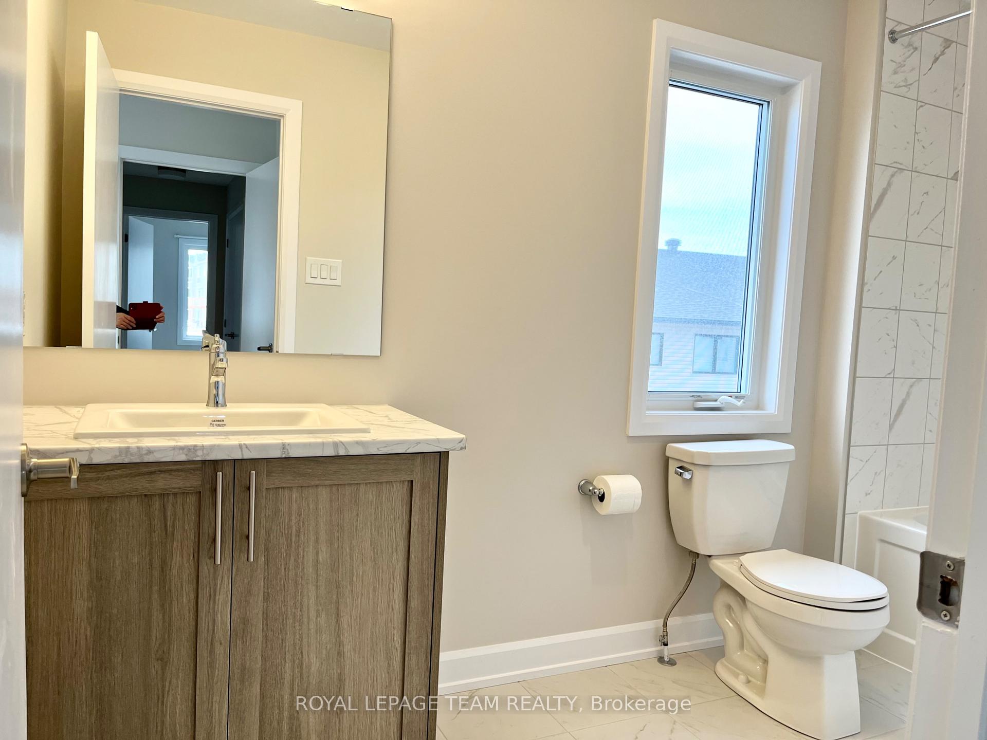 Photo 15 of 642 Expansion Road, Ottawa, Barrhaven - Half Moon Bay — HOMEH