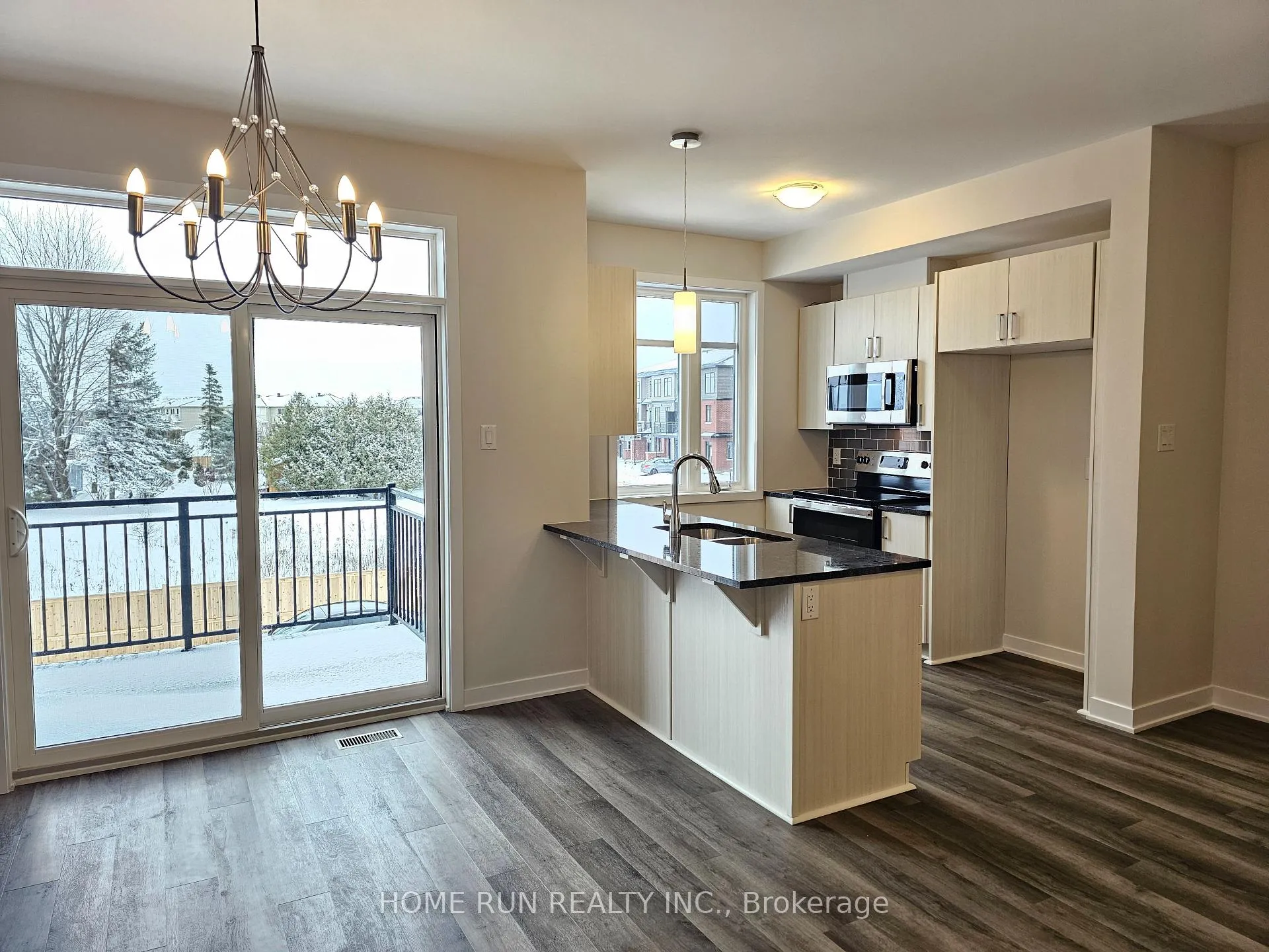 Photo 2 of 126 Venasque Private, Ottawa, Notting Hill/Summerside — HOMEH