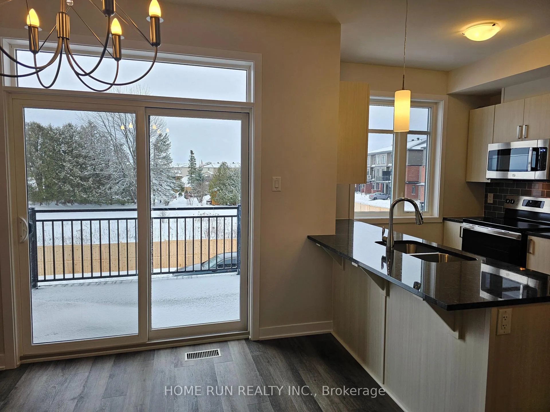 Photo 6 of 126 Venasque Private, Ottawa, Notting Hill/Summerside — HOMEH