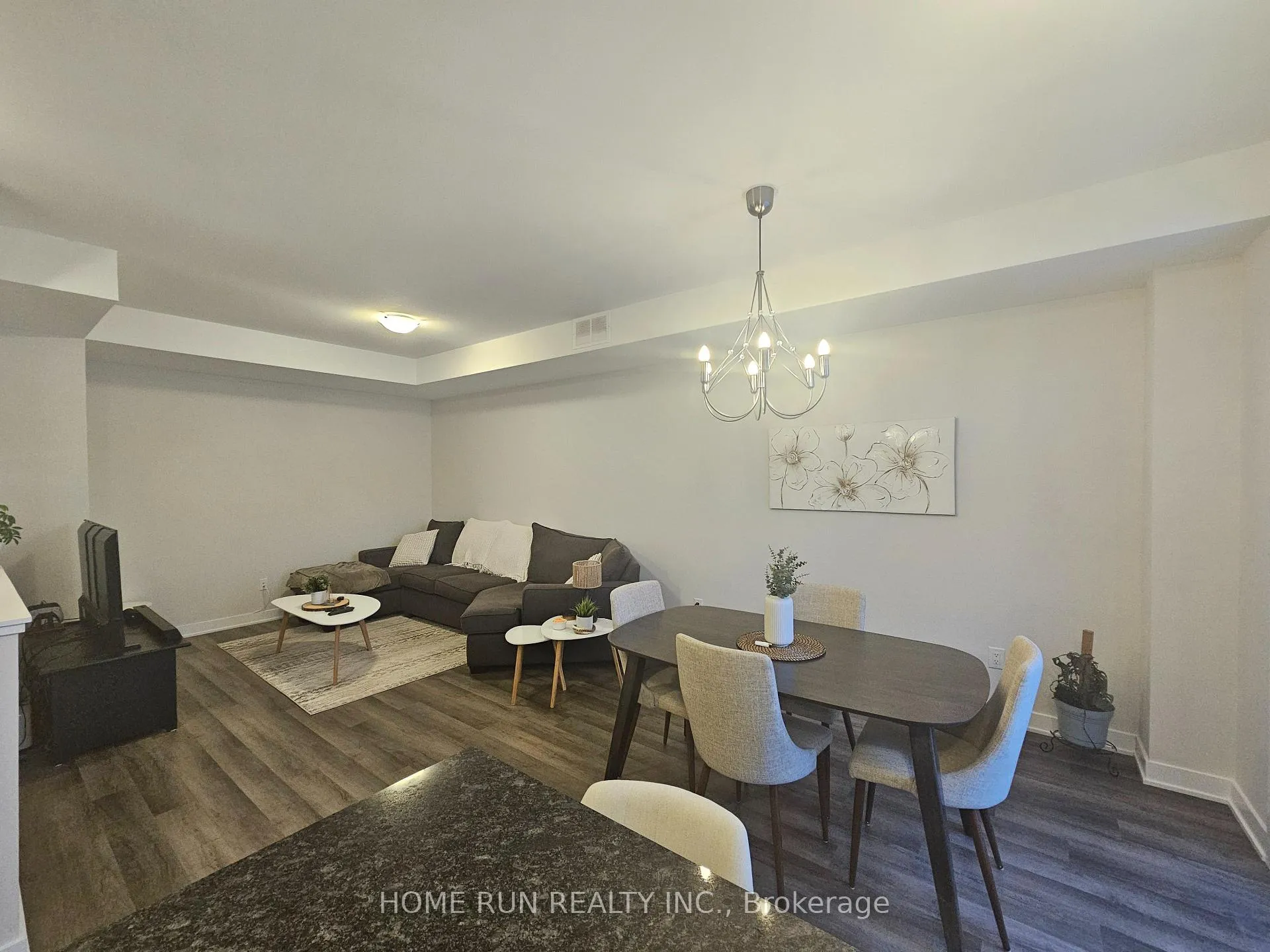 Photo 8 of 126 Venasque Private, Ottawa, Notting Hill/Summerside — HOMEH