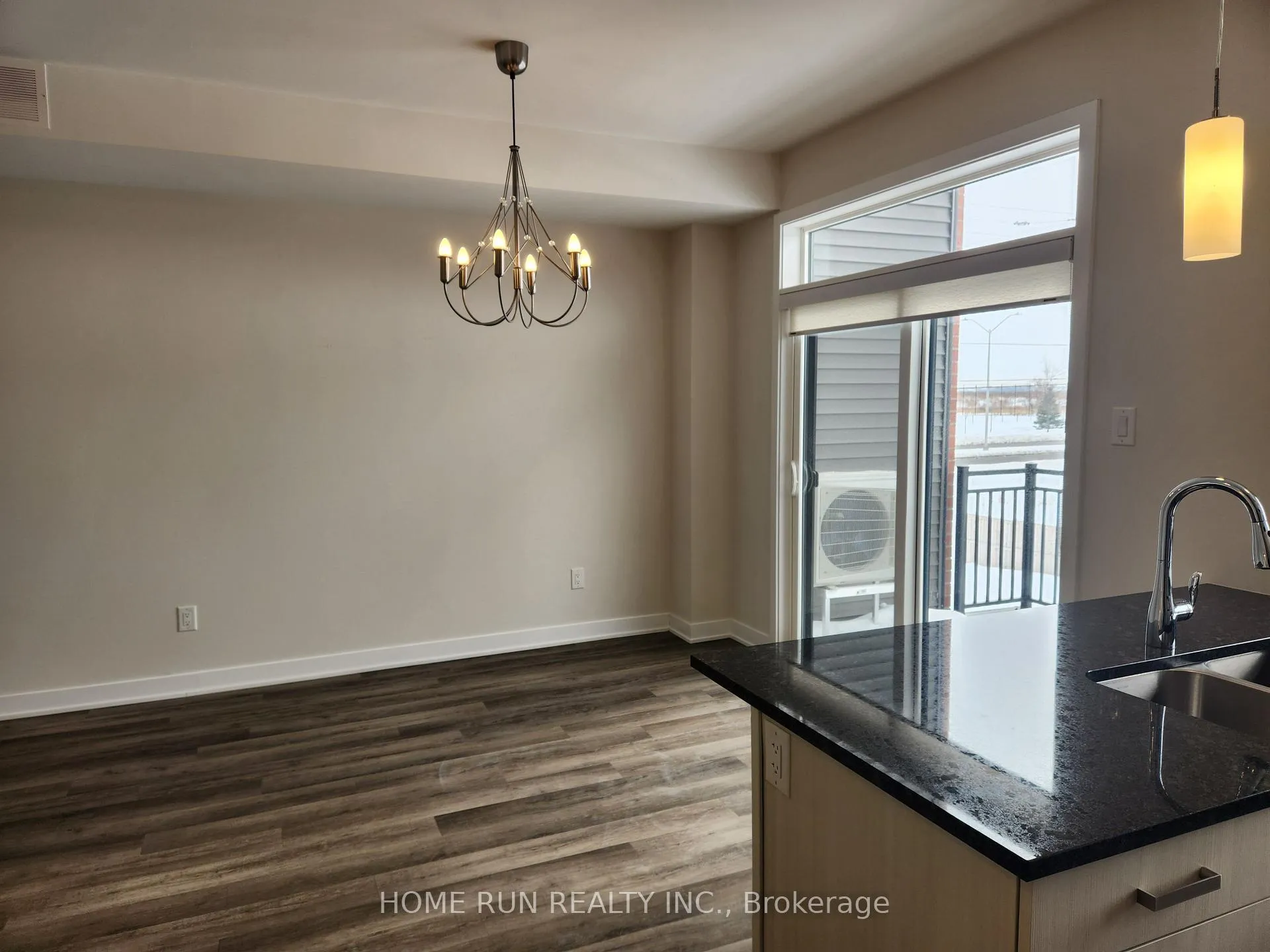 Photo 11 of 126 Venasque Private, Ottawa, Notting Hill/Summerside — HOMEH