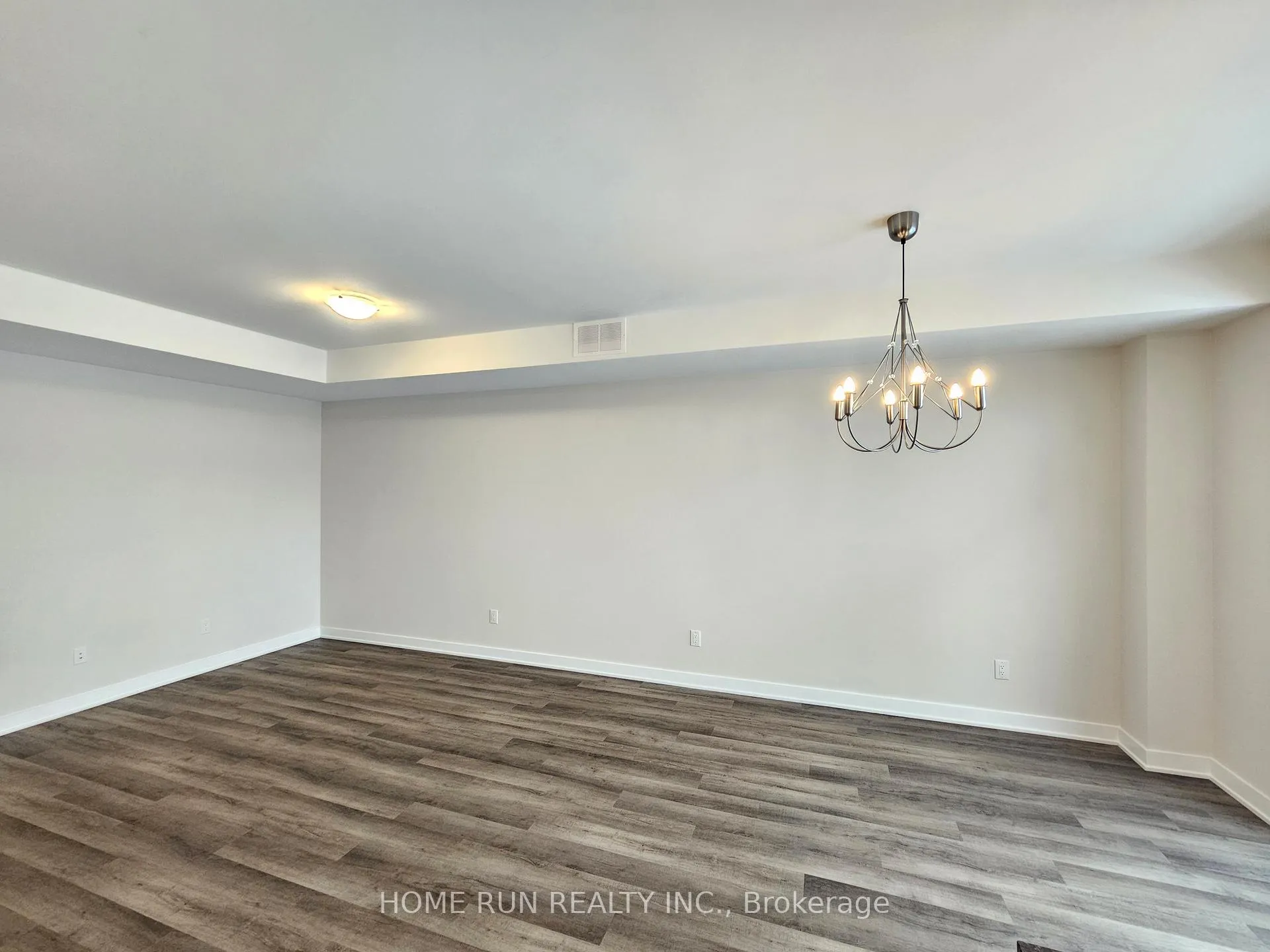 Photo 12 of 126 Venasque Private, Ottawa, Notting Hill/Summerside — HOMEH