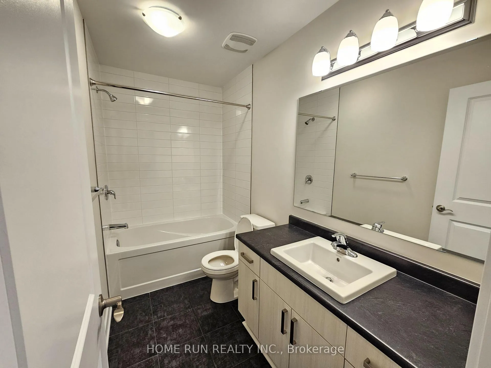Photo 19 of 126 Venasque Private, Ottawa, Notting Hill/Summerside — HOMEH