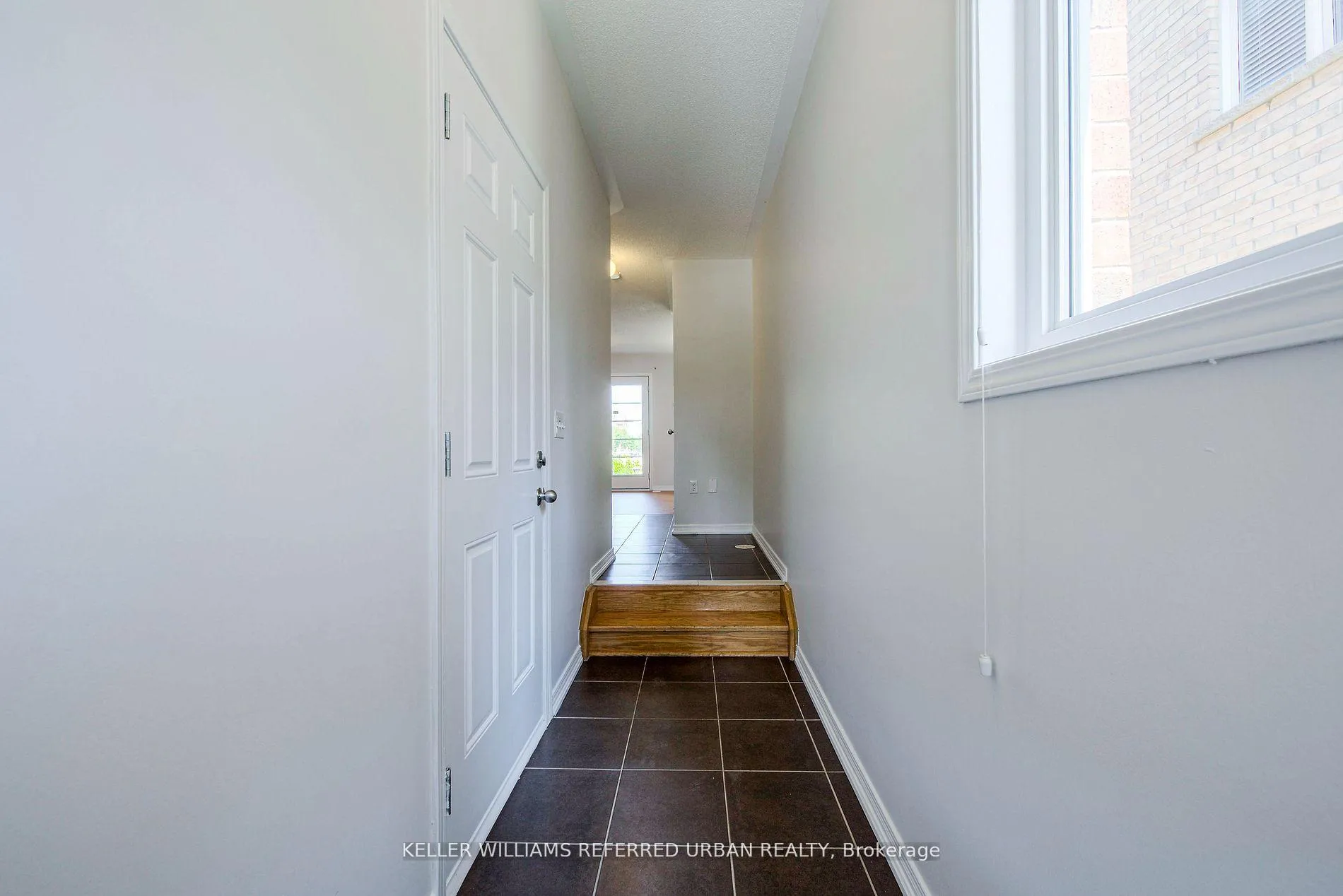 Photo 4 of 81 Chokecherry Crescent, Markham, Wismer — HOMEH