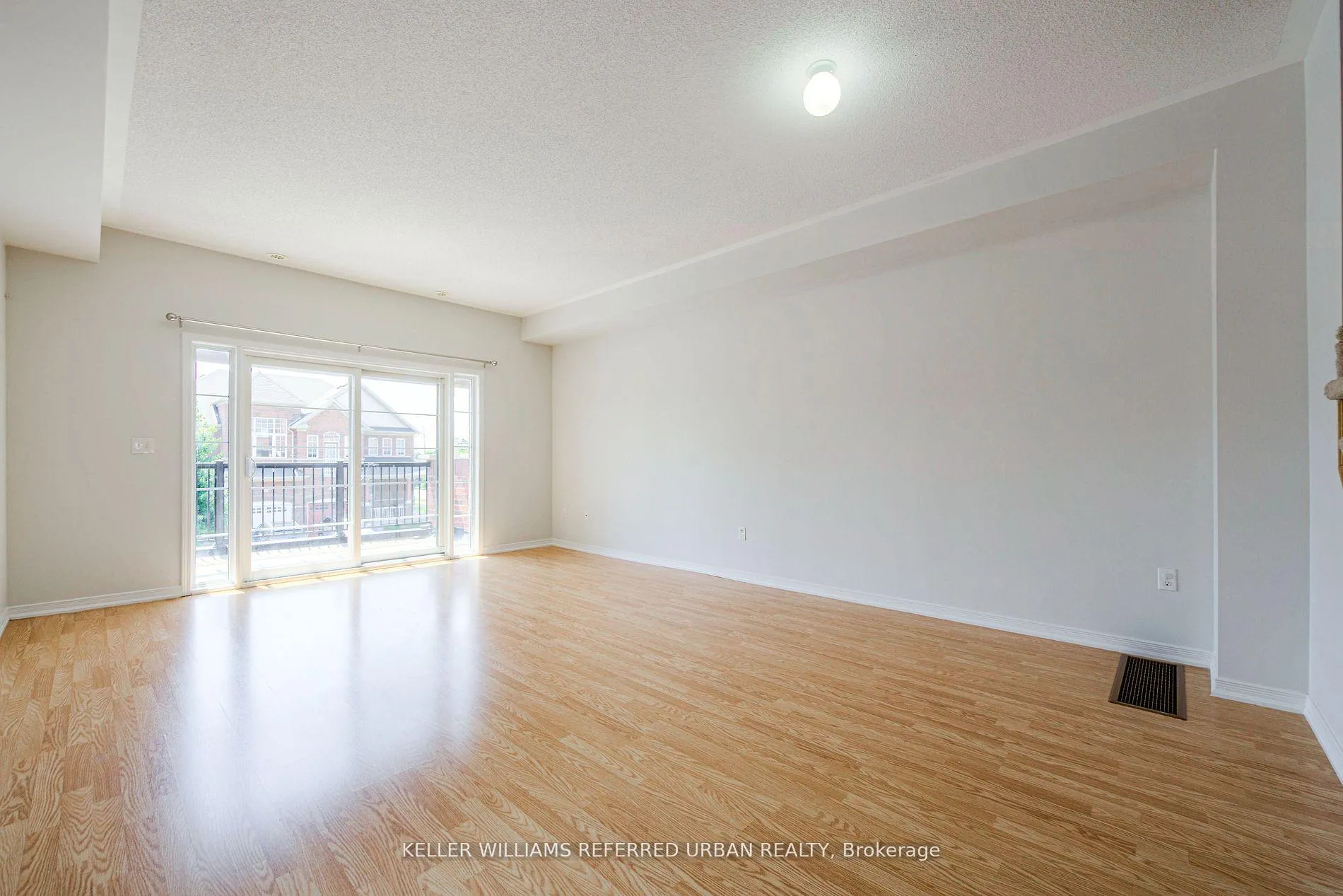 Photo 14 of 81 Chokecherry Crescent, Markham, Wismer — HOMEH