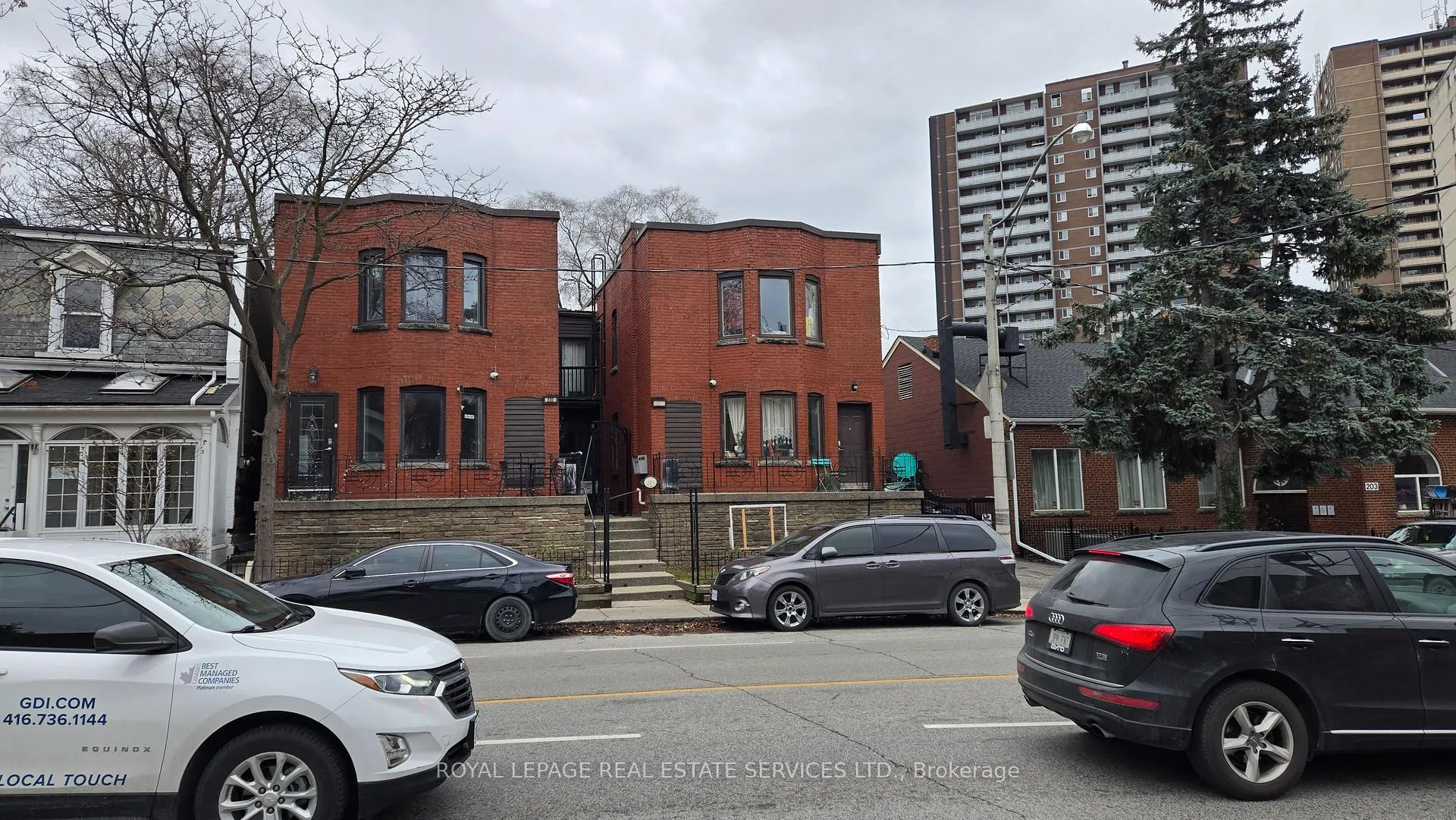 Front of Unit 4, 223 River Street