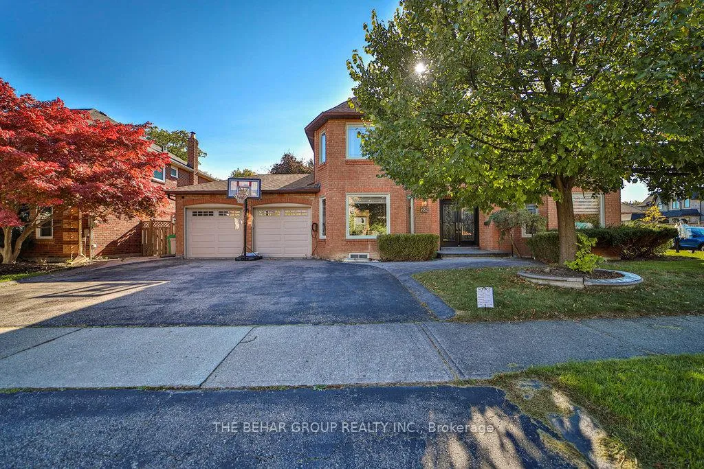 Front of 28 Ridelle Court