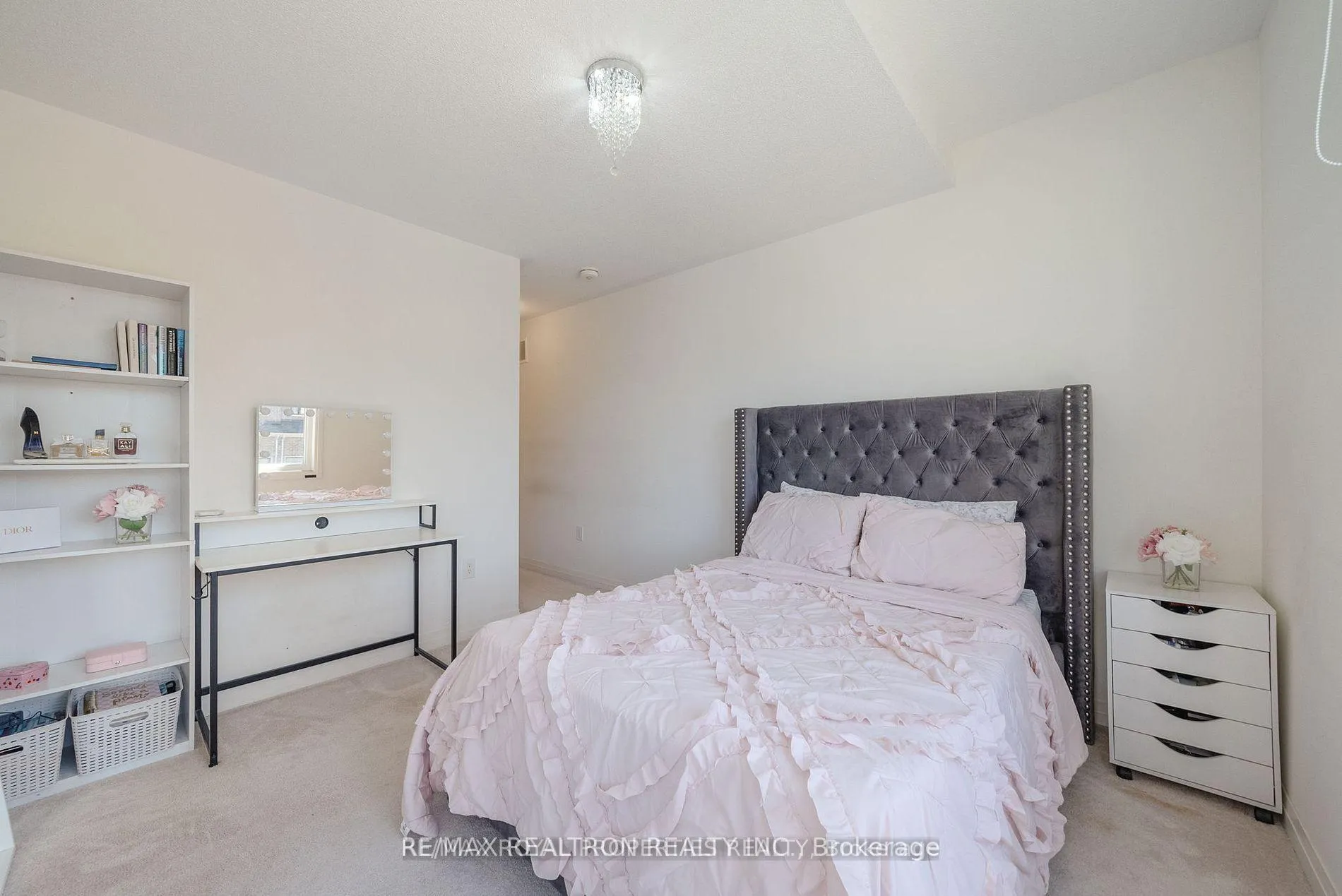 Photo 47 of 43 Clipper Lane, Clarington, Bowmanville — HOMEH