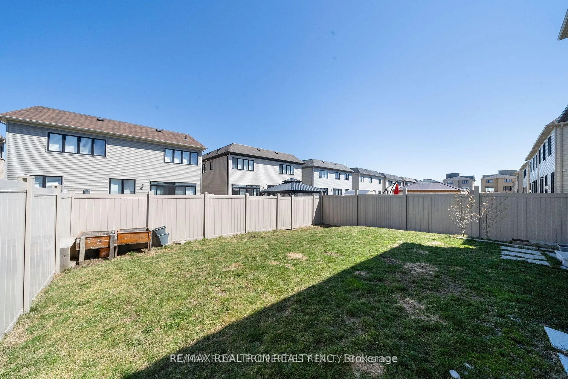 Photo 50 of 43 Clipper Lane, Clarington, Bowmanville — HOMEH